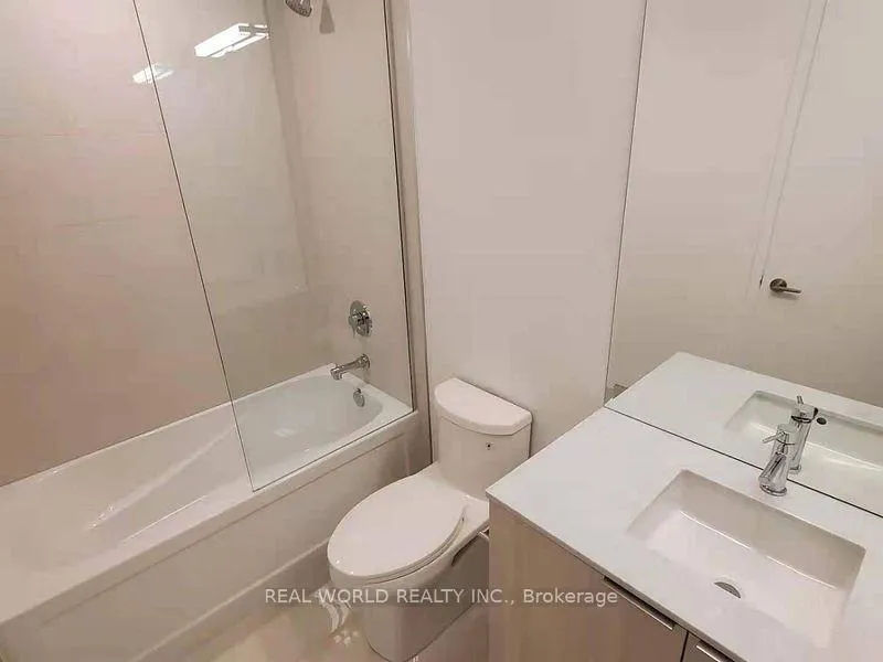 Photo 4 of Unit 1710, 15 Queens Quay E, Toronto, Waterfront Communities — HOMEH