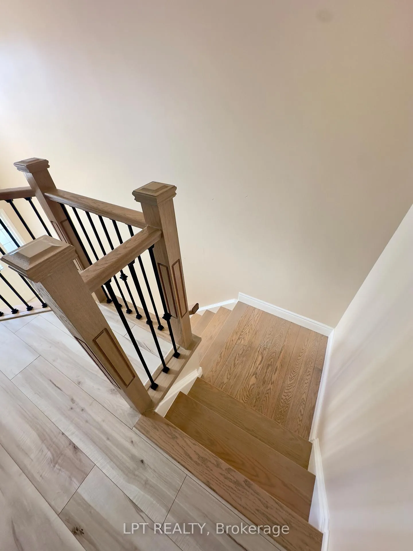 Photo 18 of 908 Copper Leaf Crescent, Kitchener — HOMEH