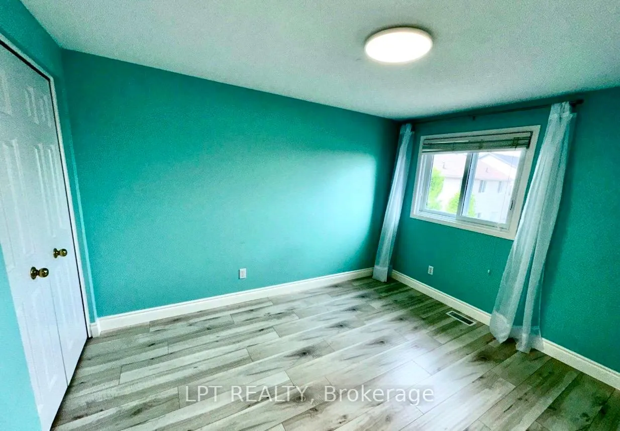 Photo 28 of 908 Copper Leaf Crescent, Kitchener — HOMEH