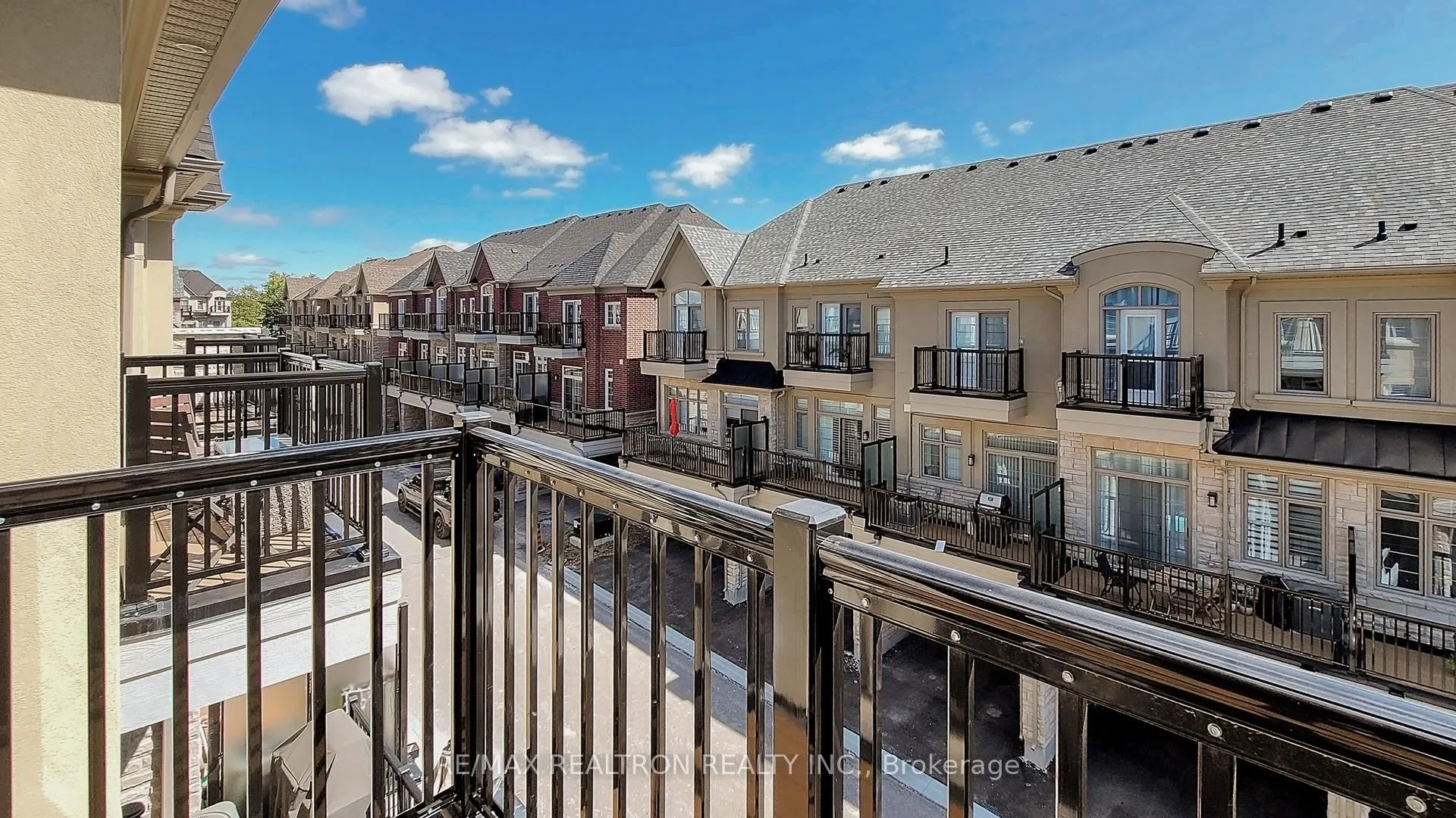 Photo 19 of 69 New Yorkton Avenue, Markham, Angus Glen — HOMEH