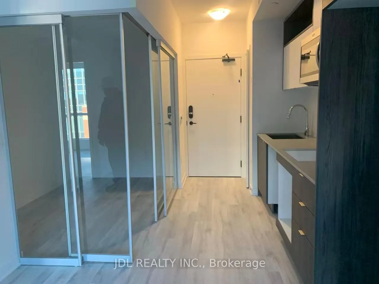 Photo 8 of Unit 701, 70 Princess Street, Toronto, Waterfront Communities — HOMEH