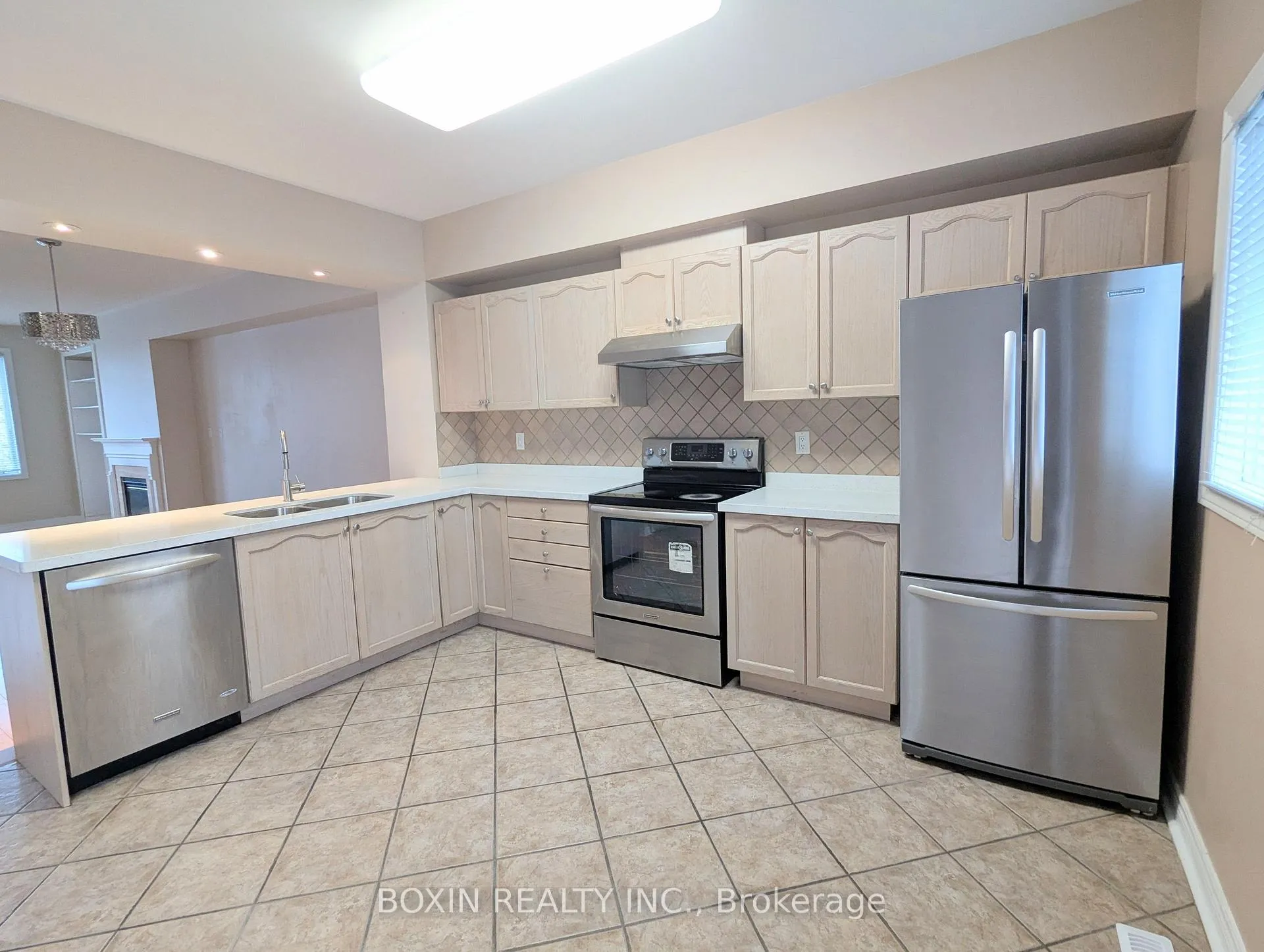 Photo 6 of 37 Orchid Road, Markham, Commerce Valley — HOMEH