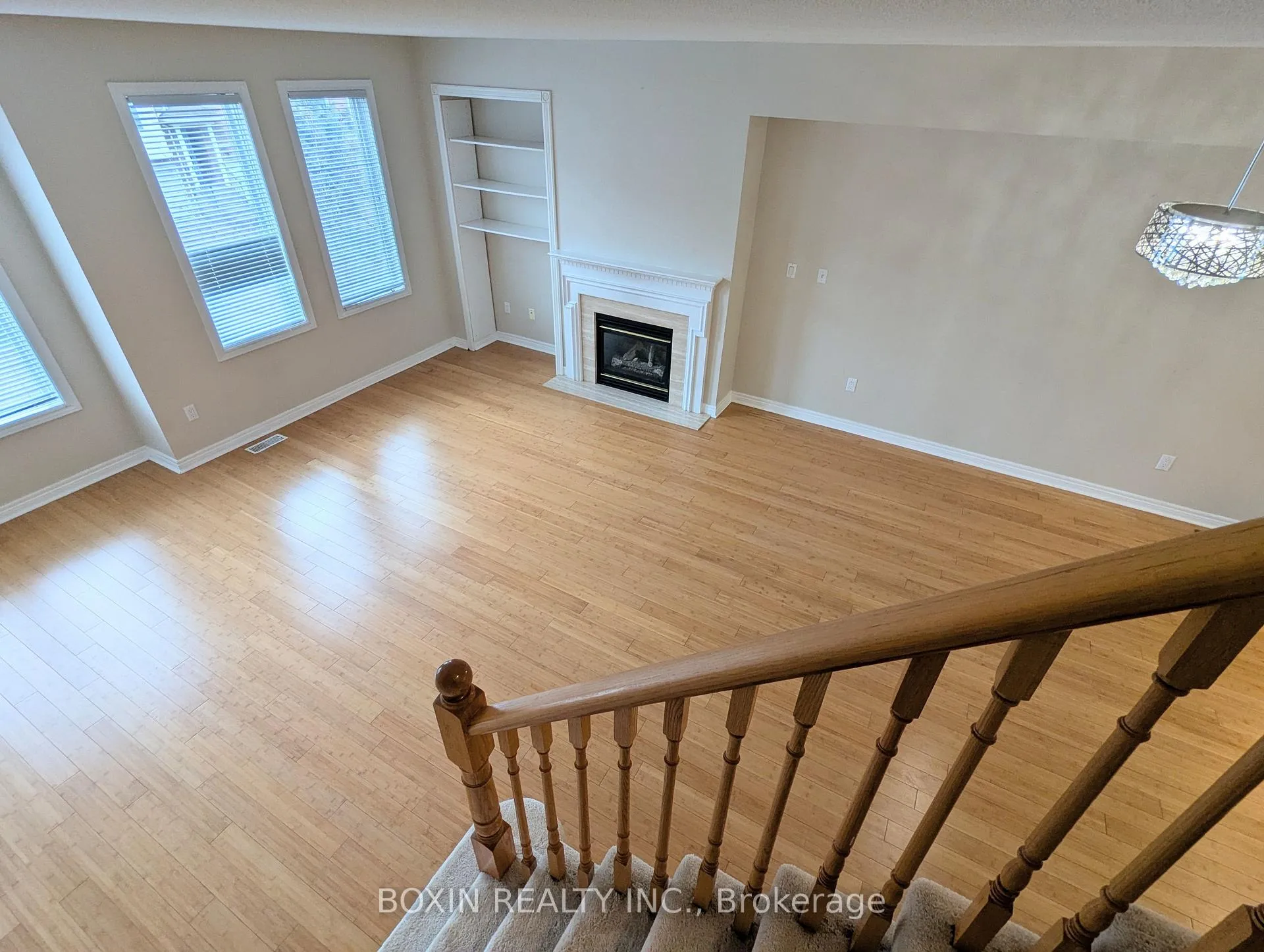 Photo 8 of 37 Orchid Road, Markham, Commerce Valley — HOMEH