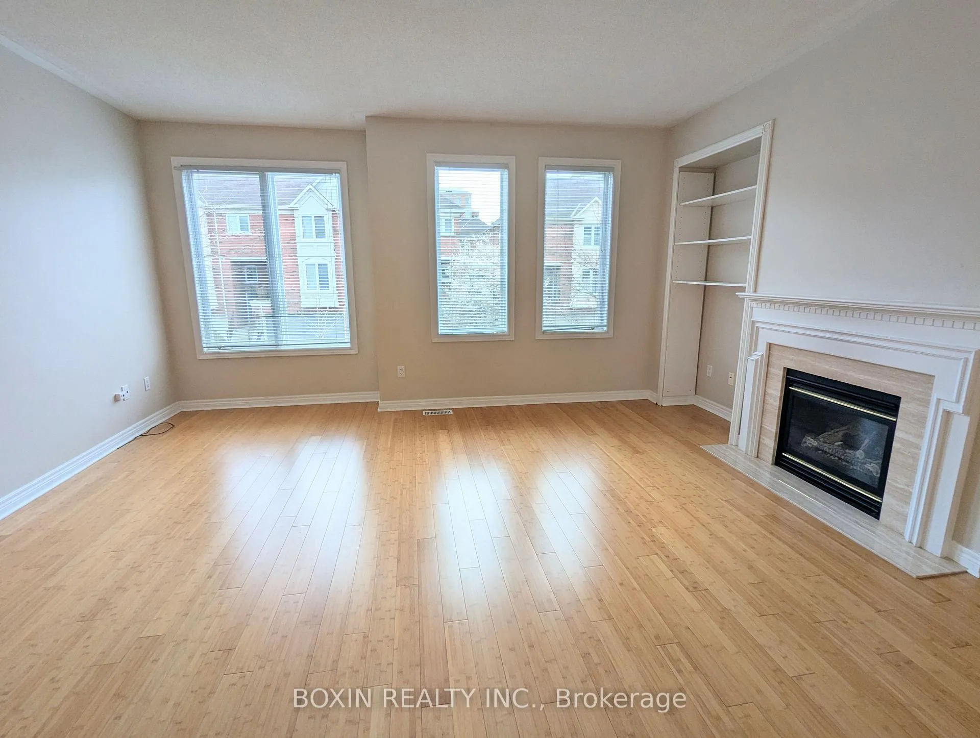 Photo 9 of 37 Orchid Road, Markham, Commerce Valley — HOMEH