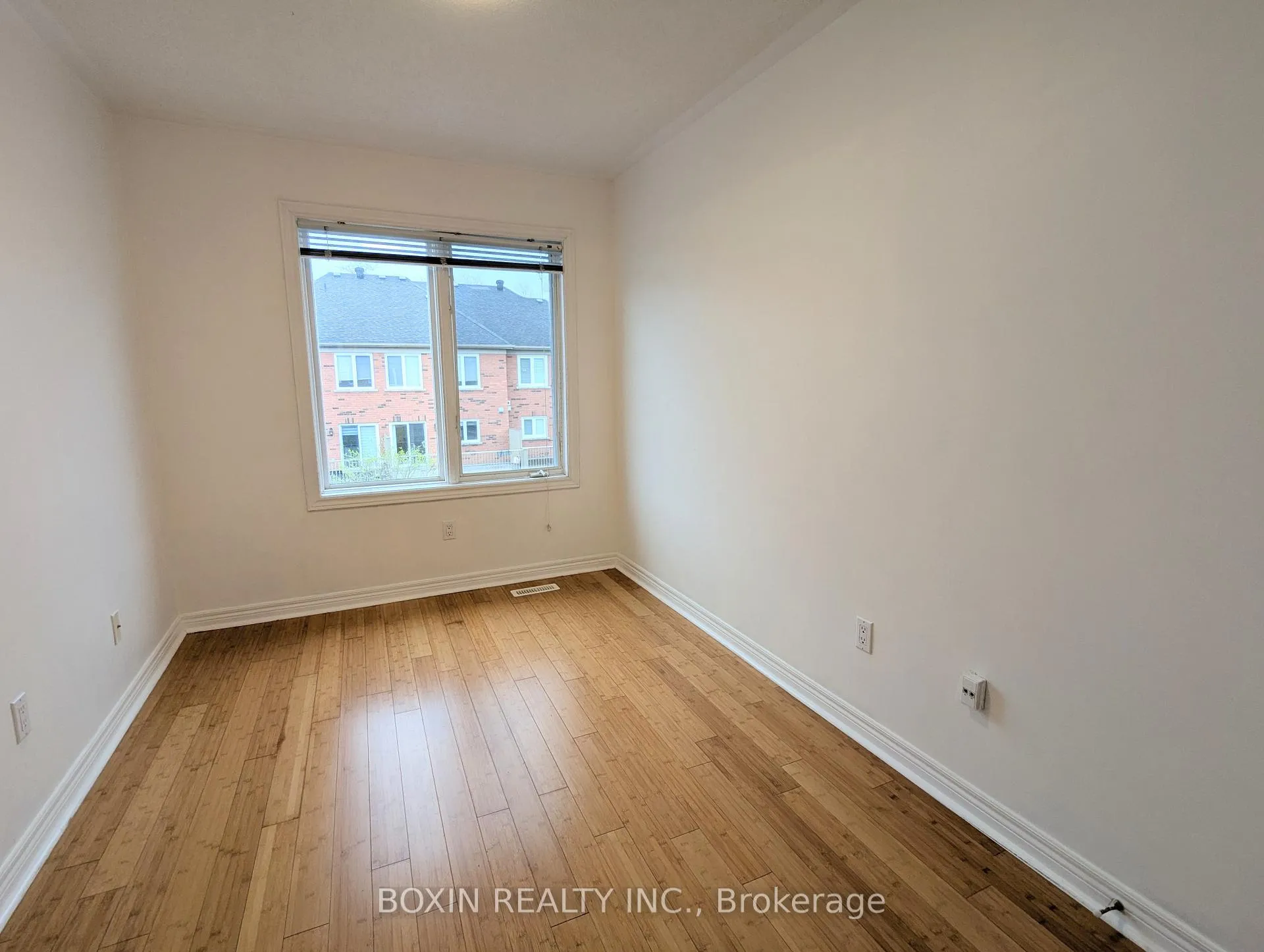 Photo 14 of 37 Orchid Road, Markham, Commerce Valley — HOMEH