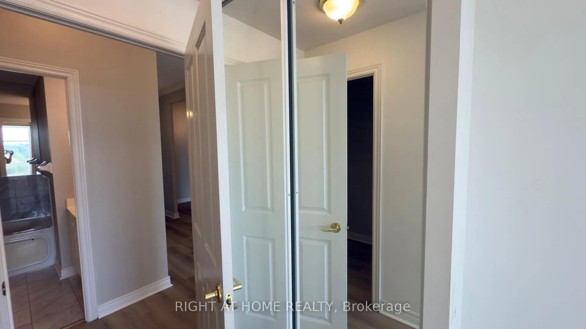 Photo 3 of Unit 703, 40 Old Mill Road, Oakville, Old Oakville — HOMEH