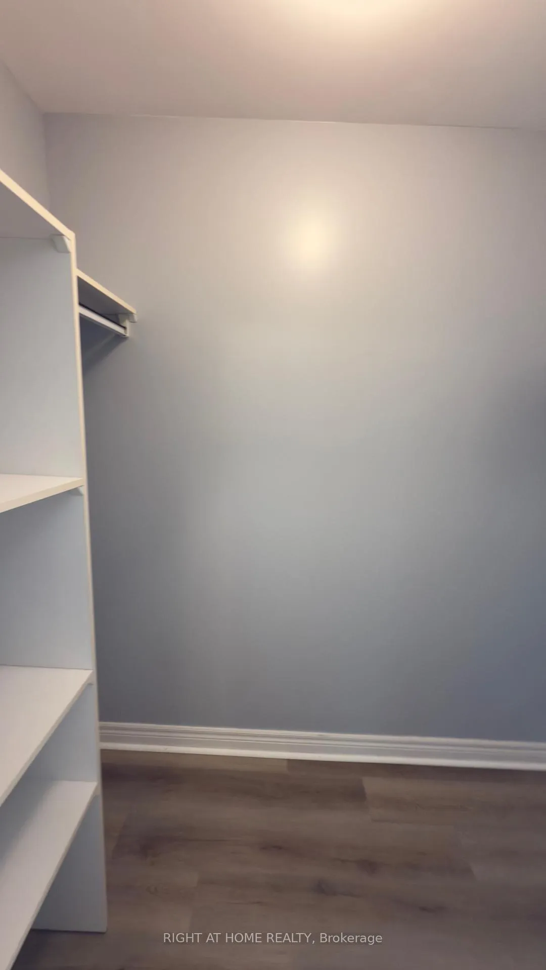 Photo 4 of Unit 703, 40 Old Mill Road, Oakville, Old Oakville — HOMEH