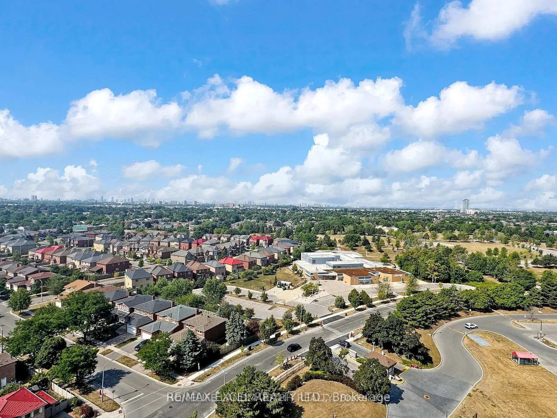 Photo 33 of Unit 902, 350 Alton Towers Circle, Scarborough, Milliken — HOMEH