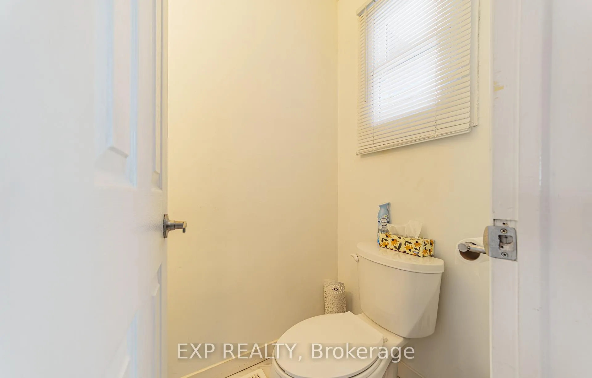 Photo 10 of Unit 81, 224 Romulus Private, Ottawa, Carson Meadows — HOMEH