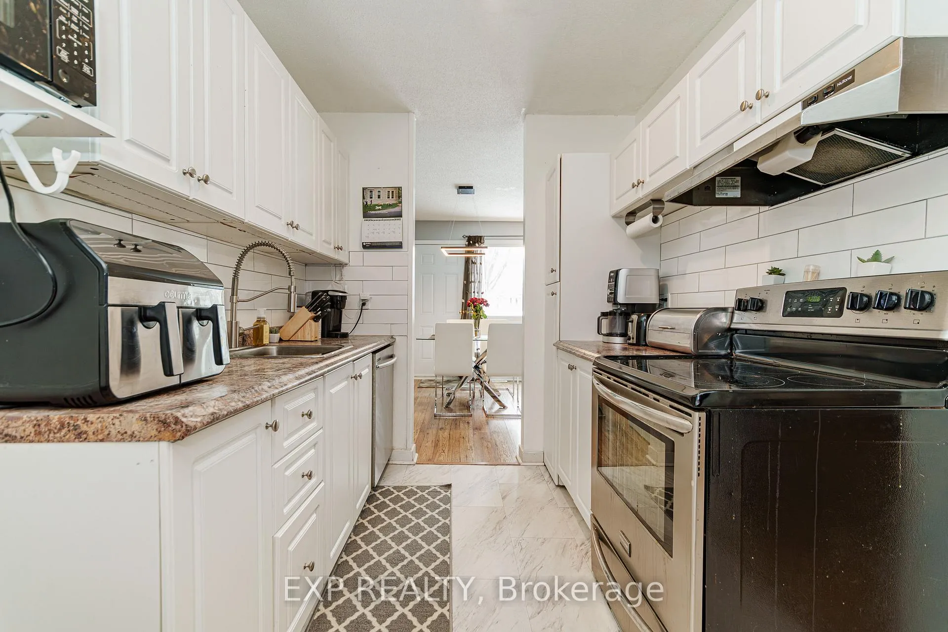 Photo 11 of Unit 81, 224 Romulus Private, Ottawa, Carson Meadows — HOMEH