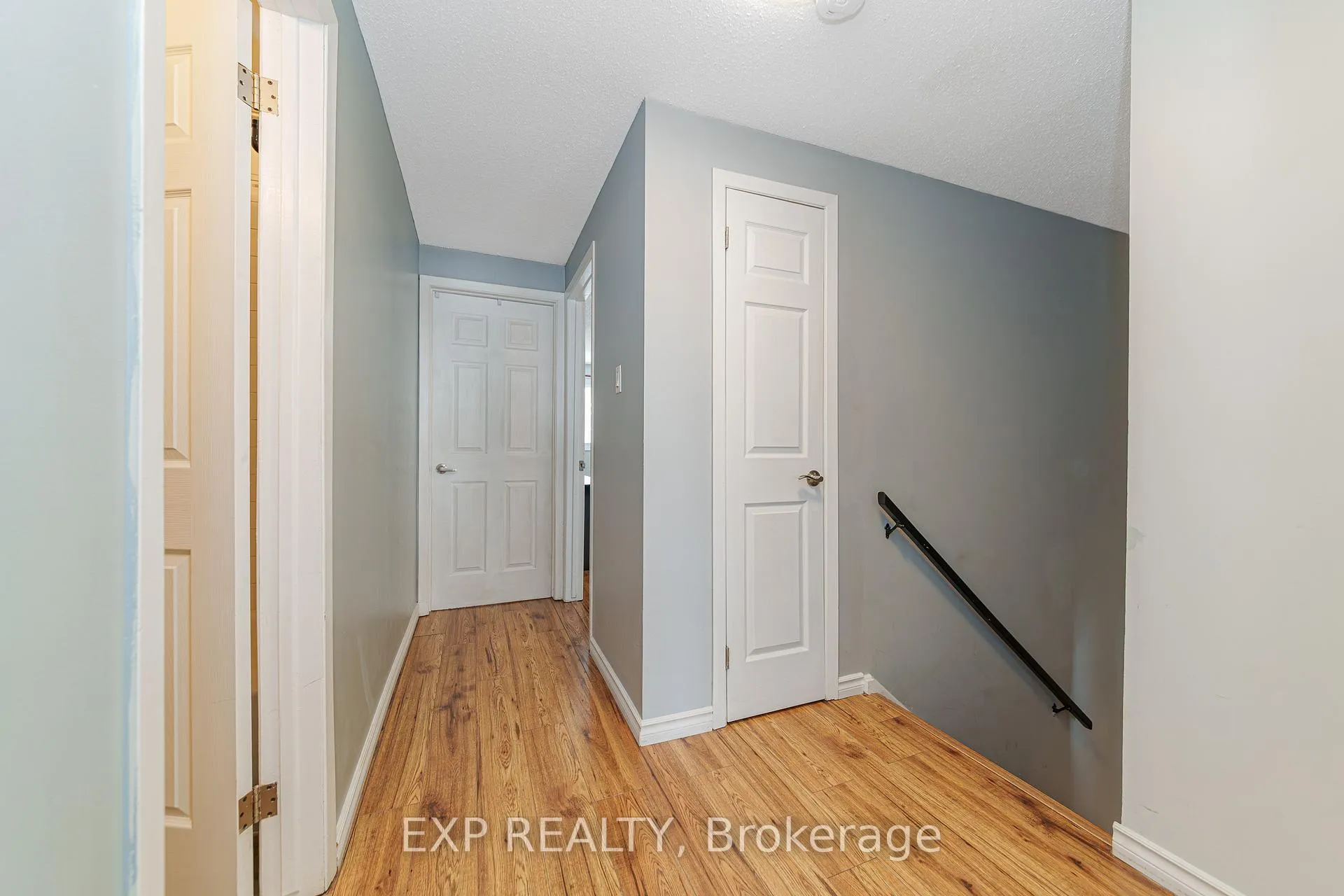 Photo 12 of Unit 81, 224 Romulus Private, Ottawa, Carson Meadows — HOMEH