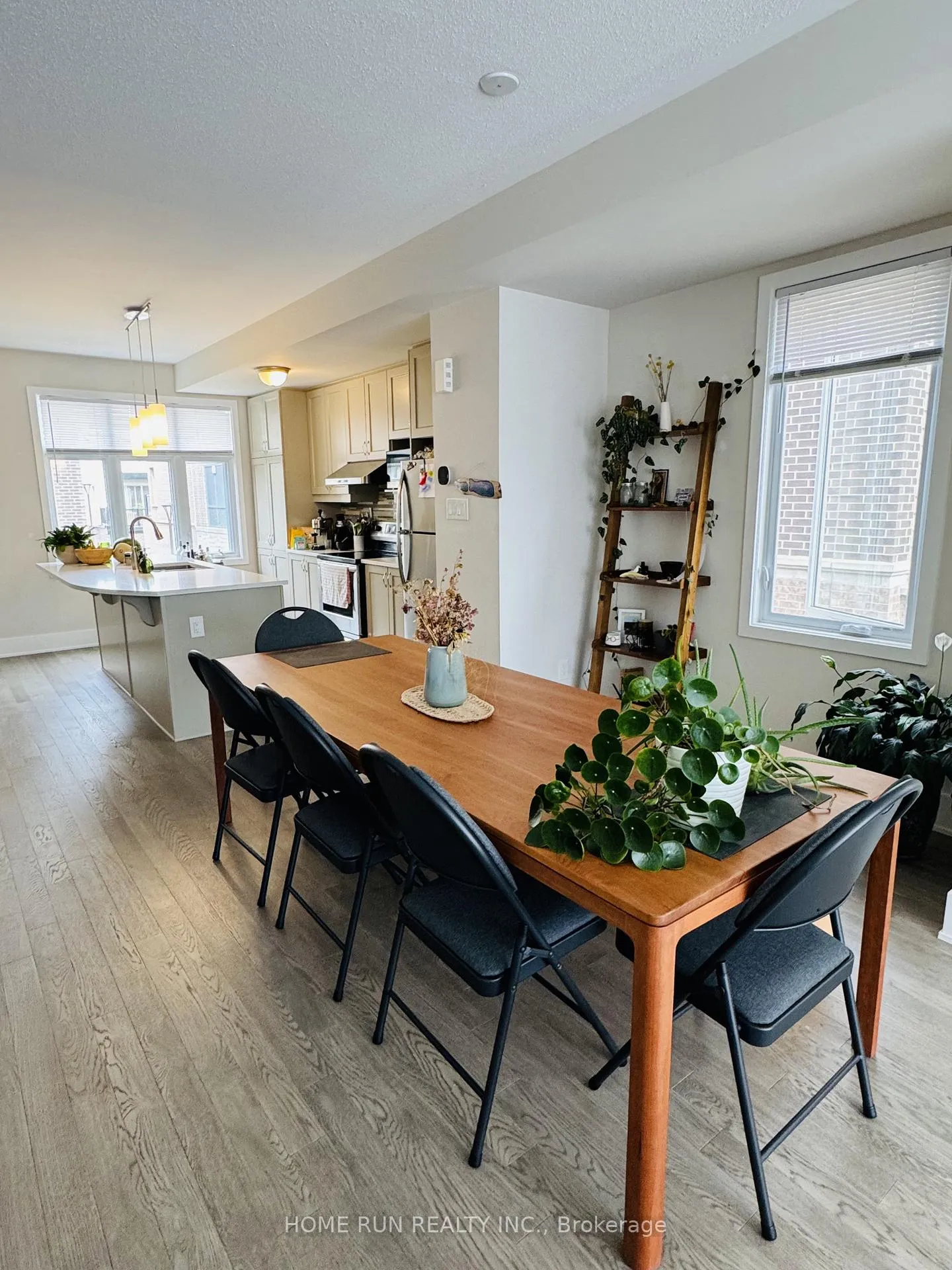 Photo 5 of 524 Ozawa Private, Ottawa, CFB Rockcliffe and Area — HOMEH