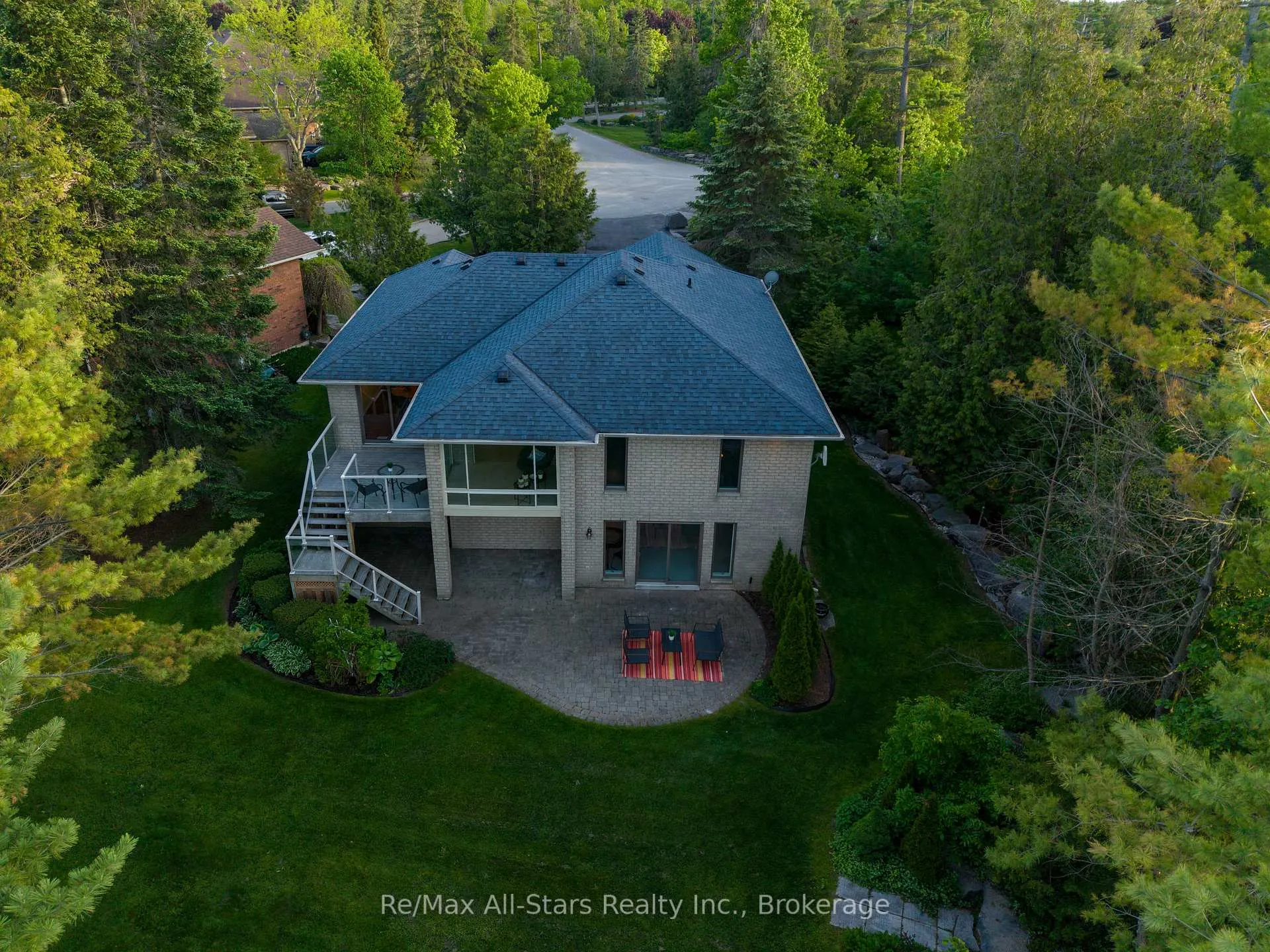 Photo 2 of 58 Navigators Trail, Kawartha Lakes, Bobcaygeon — HOMEH