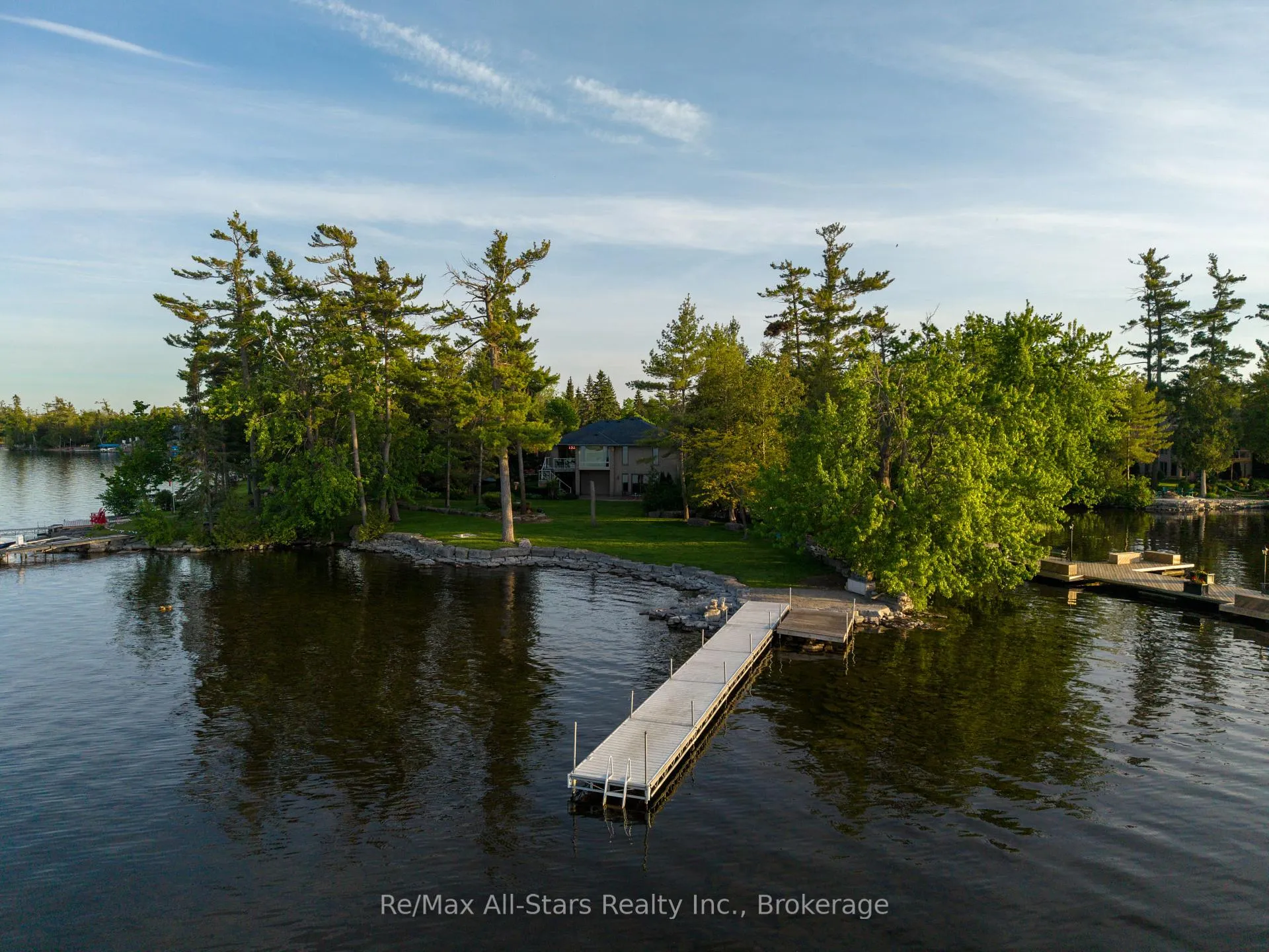 Photo 3 of 58 Navigators Trail, Kawartha Lakes, Bobcaygeon — HOMEH