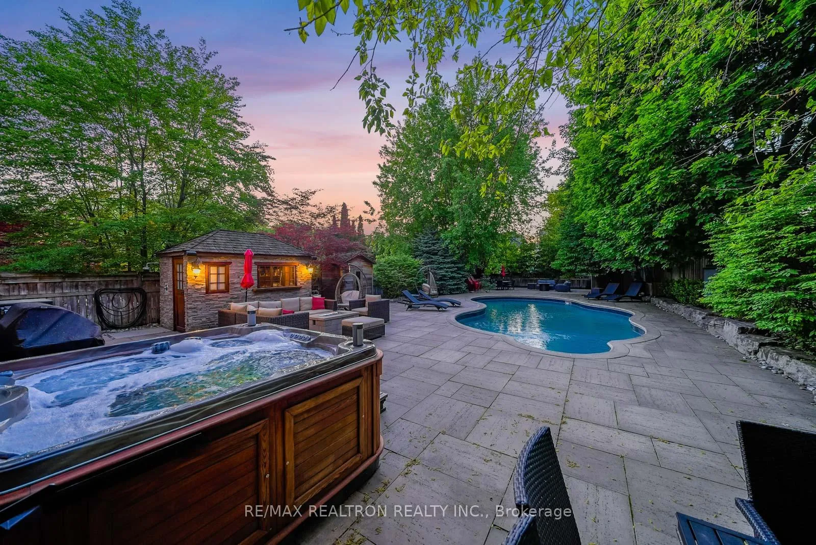 Photo 3 of 160 King High Drive, Vaughan, Beverley Glen — HOMEH