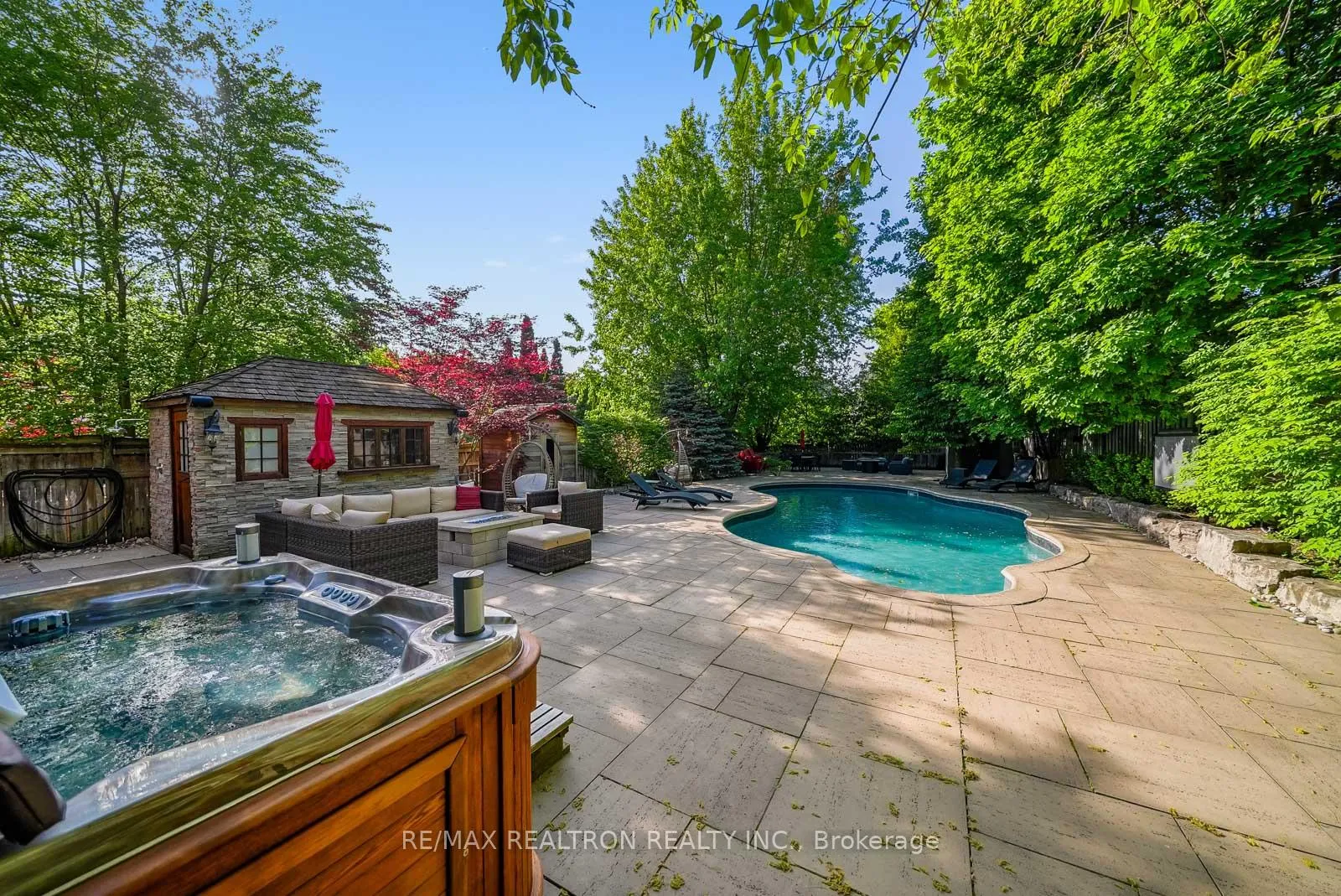 Photo 4 of 160 King High Drive, Vaughan, Beverley Glen — HOMEH