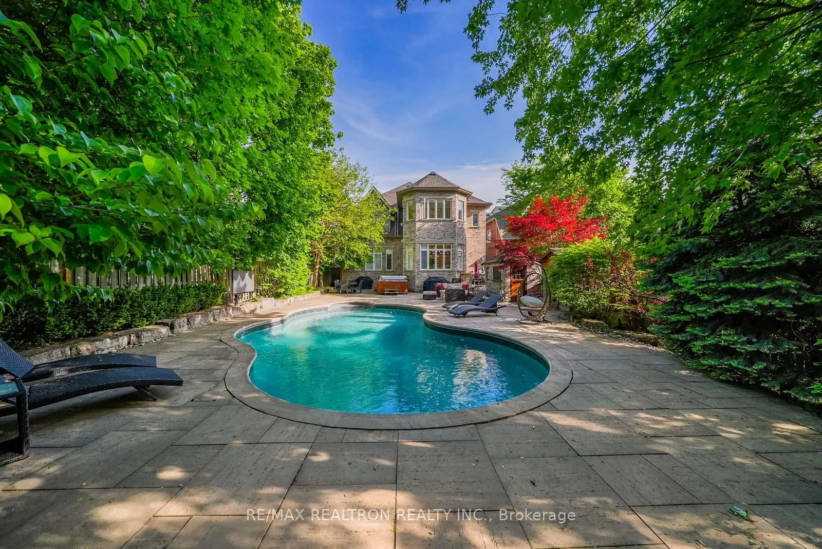 Photo 6 of 160 King High Drive, Vaughan, Beverley Glen — HOMEH