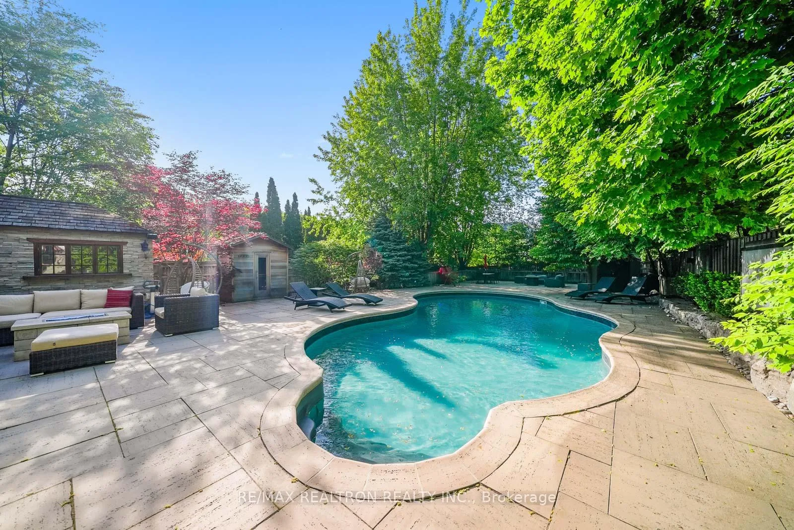 Photo 7 of 160 King High Drive, Vaughan, Beverley Glen — HOMEH
