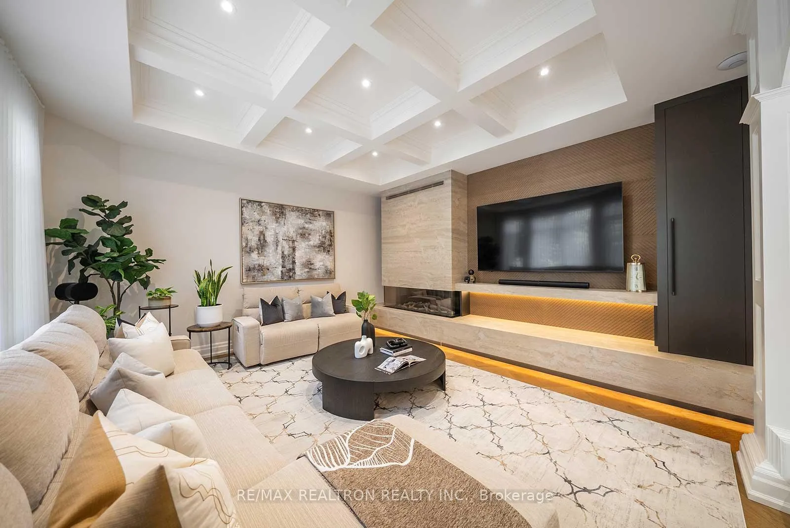 Photo 13 of 160 King High Drive, Vaughan, Beverley Glen — HOMEH
