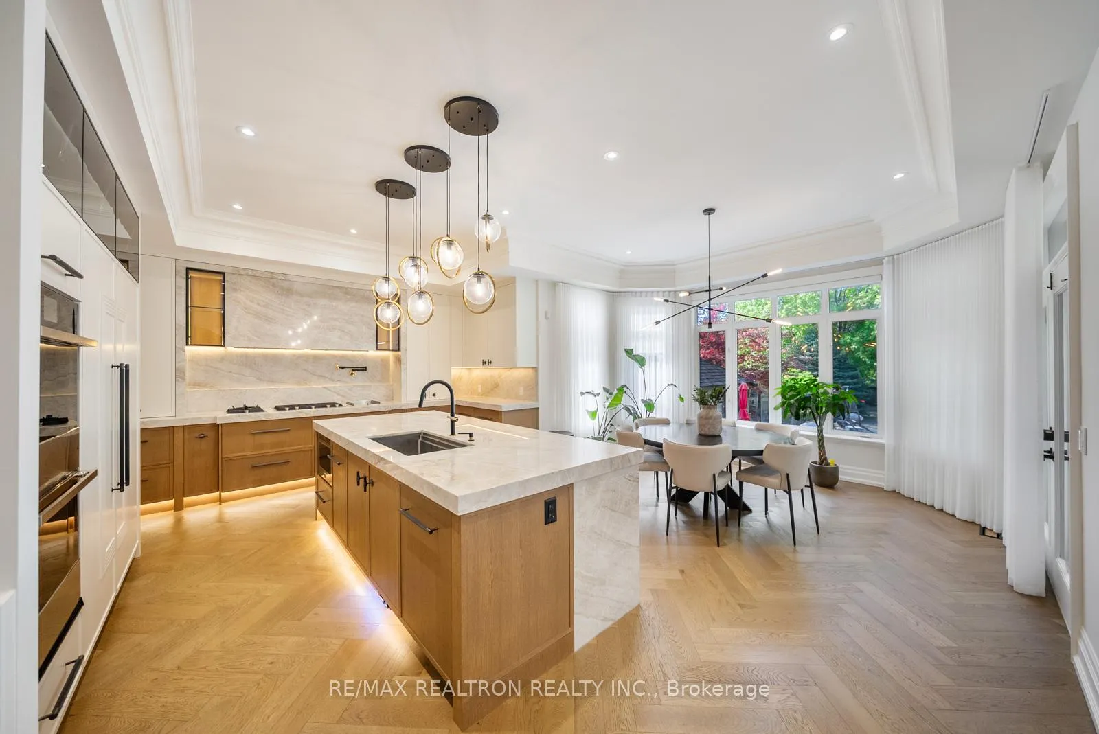 Photo 14 of 160 King High Drive, Vaughan, Beverley Glen — HOMEH