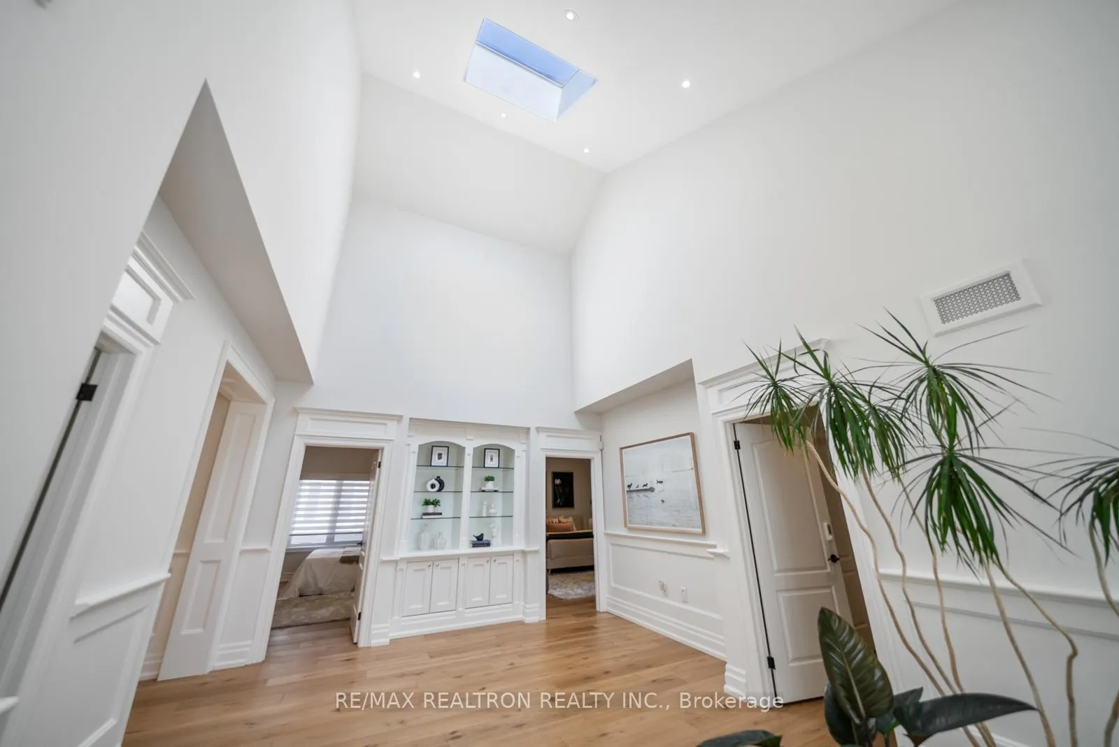 Photo 29 of 160 King High Drive, Vaughan, Beverley Glen — HOMEH