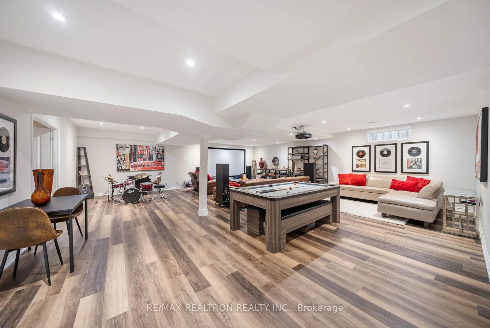 Photo 45 of 160 King High Drive, Vaughan, Beverley Glen — HOMEH