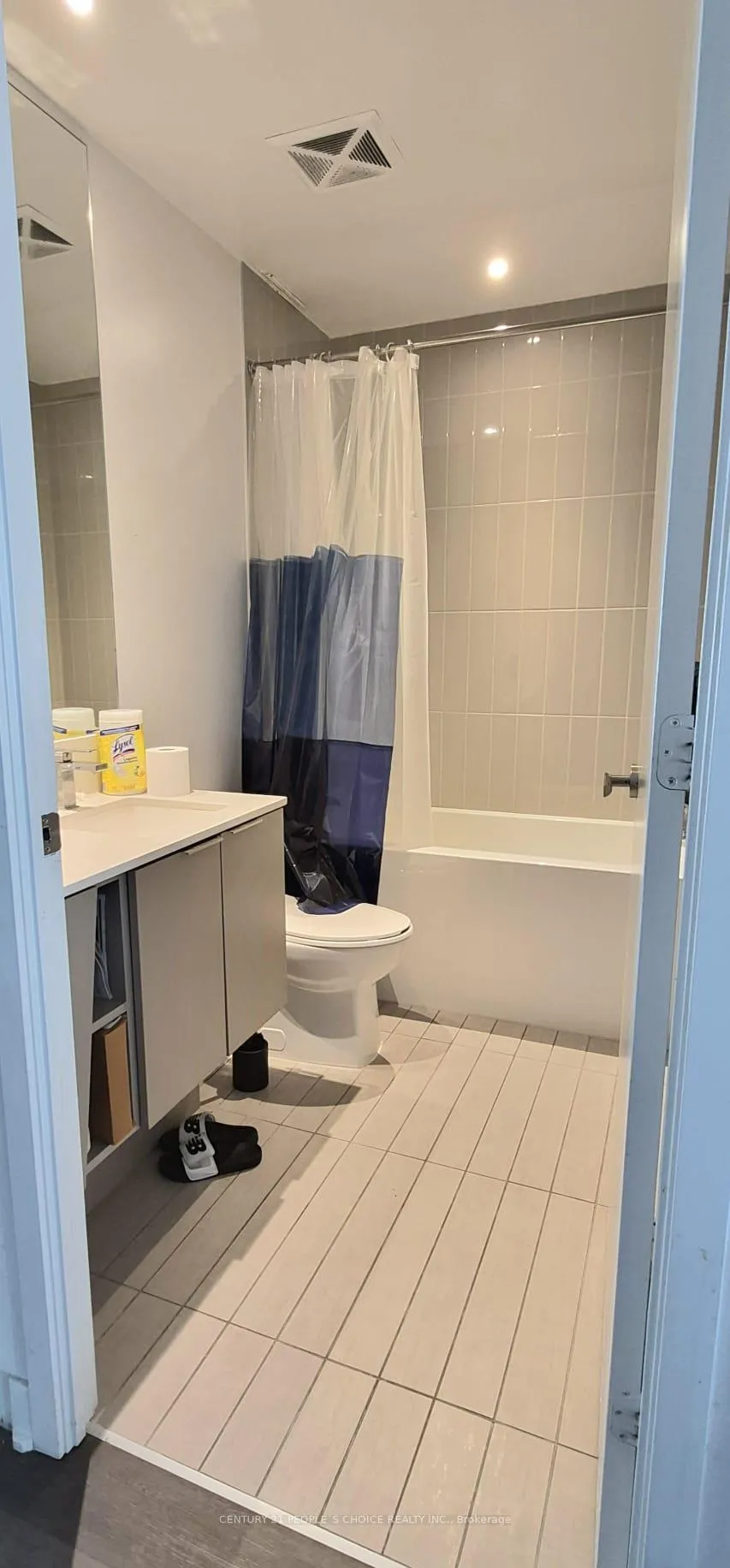 Photo 5 of Unit 208, 3900 Confederation Parkway, Mississauga, City Centre — HOMEH