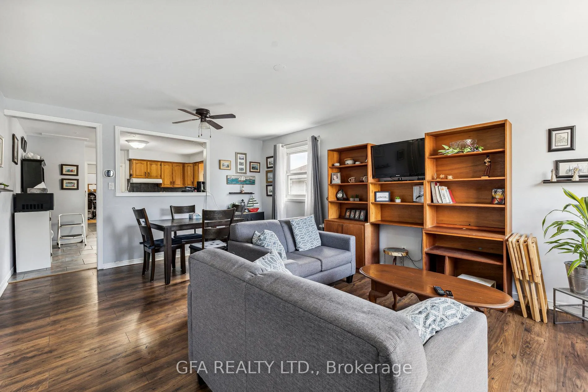 Photo 3 of 313 Upper Gage Avenue, Hamilton, Sunninghill — HOMEH