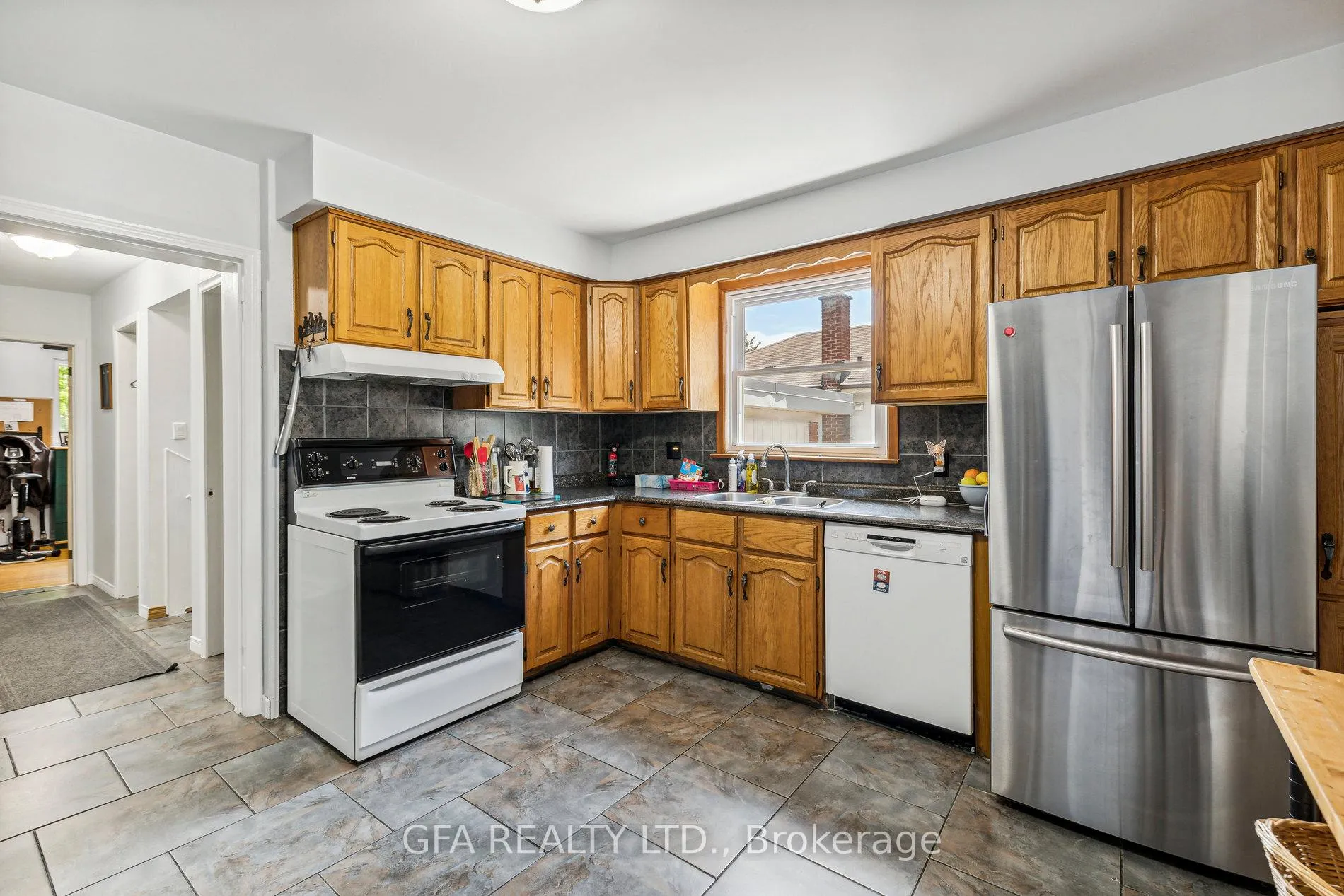 Photo 9 of 313 Upper Gage Avenue, Hamilton, Sunninghill — HOMEH