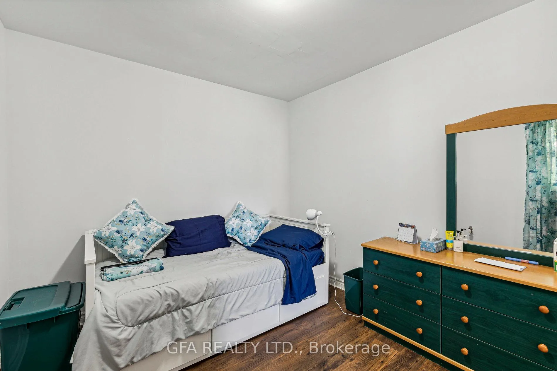 Photo 10 of 313 Upper Gage Avenue, Hamilton, Sunninghill — HOMEH