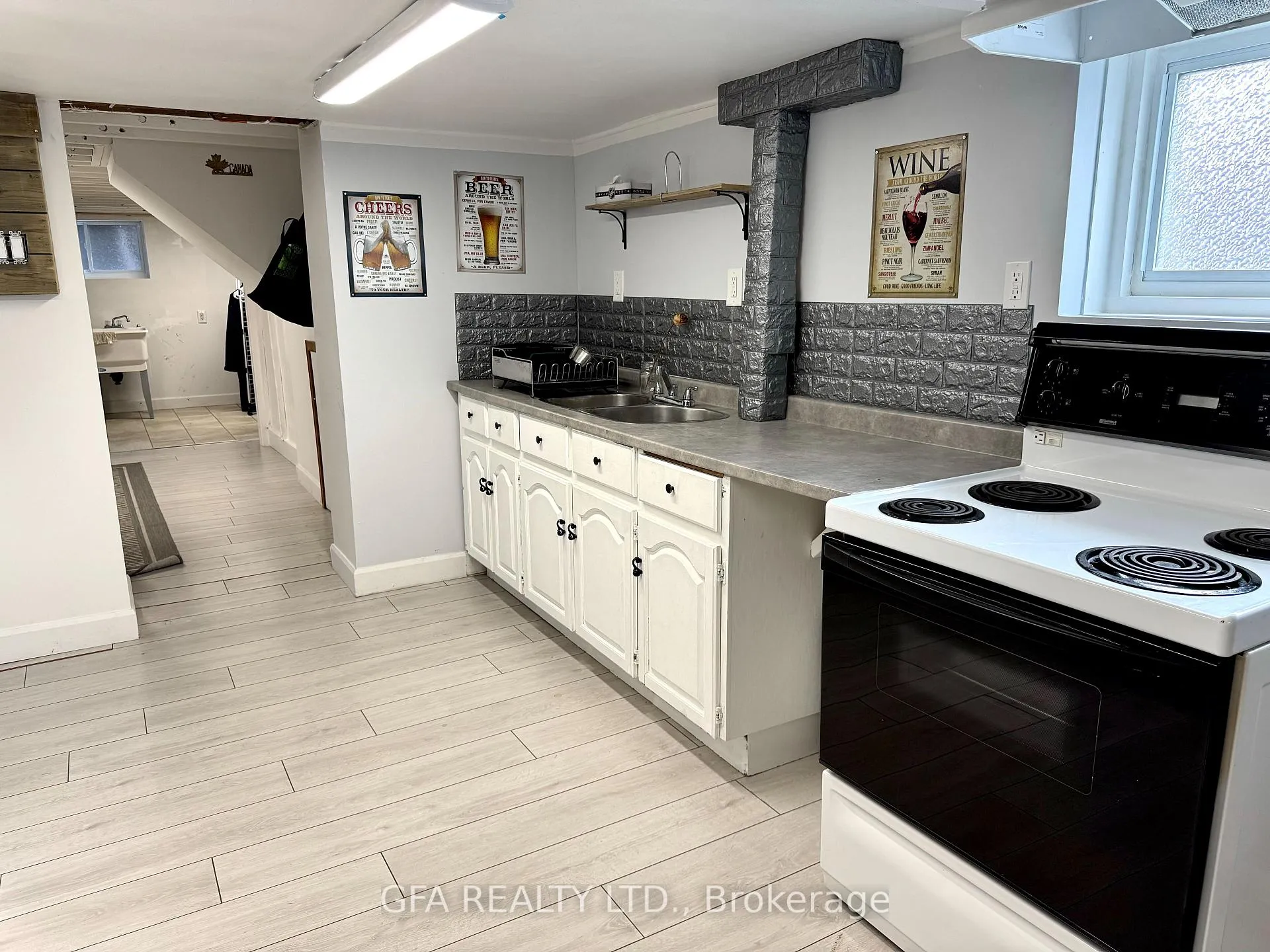 Photo 17 of 313 Upper Gage Avenue, Hamilton, Sunninghill — HOMEH