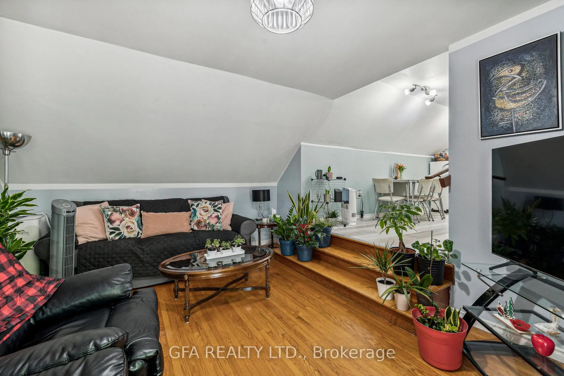 Photo 22 of 313 Upper Gage Avenue, Hamilton, Sunninghill — HOMEH
