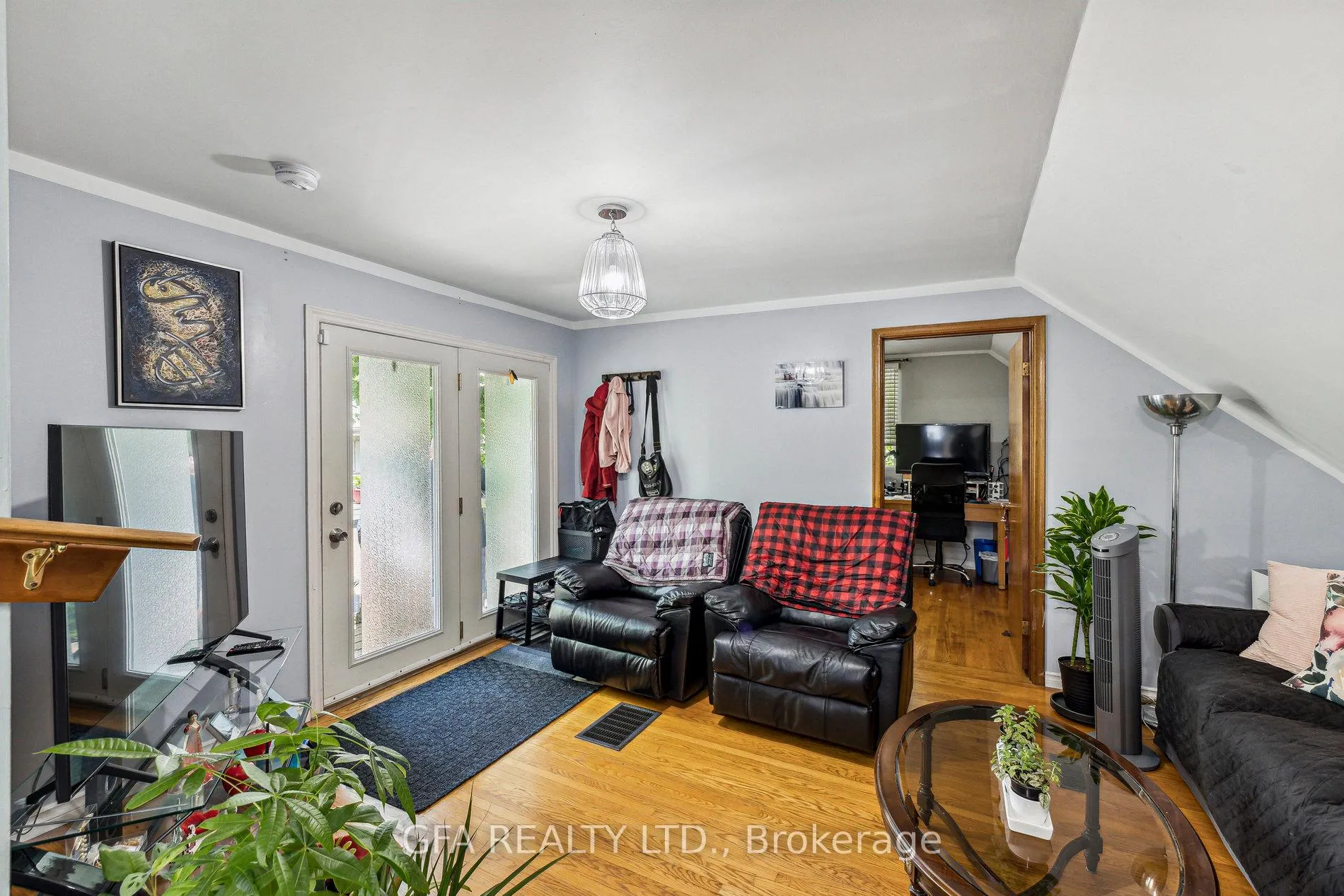 Photo 25 of 313 Upper Gage Avenue, Hamilton, Sunninghill — HOMEH