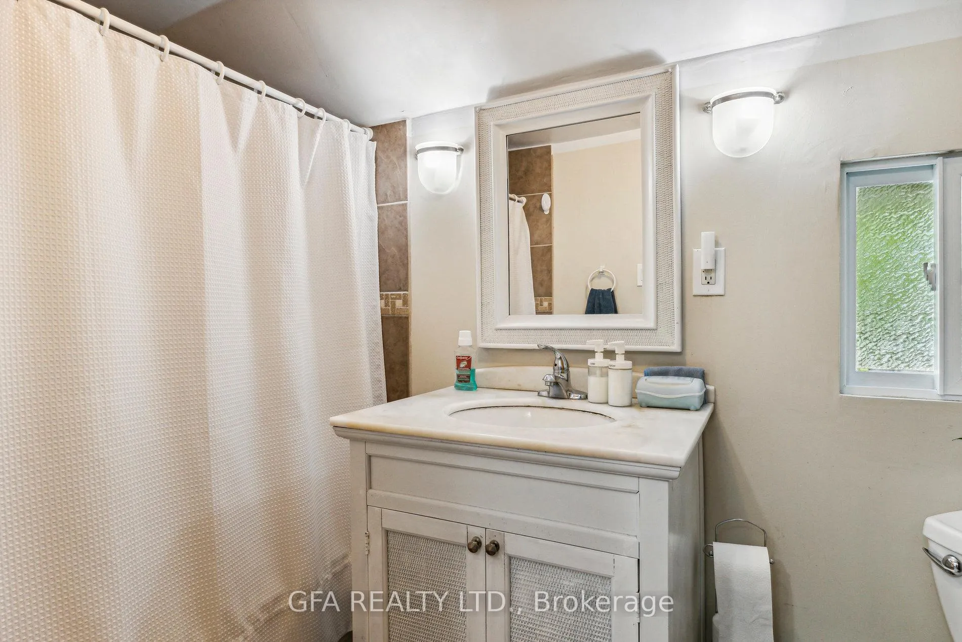 Photo 27 of 313 Upper Gage Avenue, Hamilton, Sunninghill — HOMEH