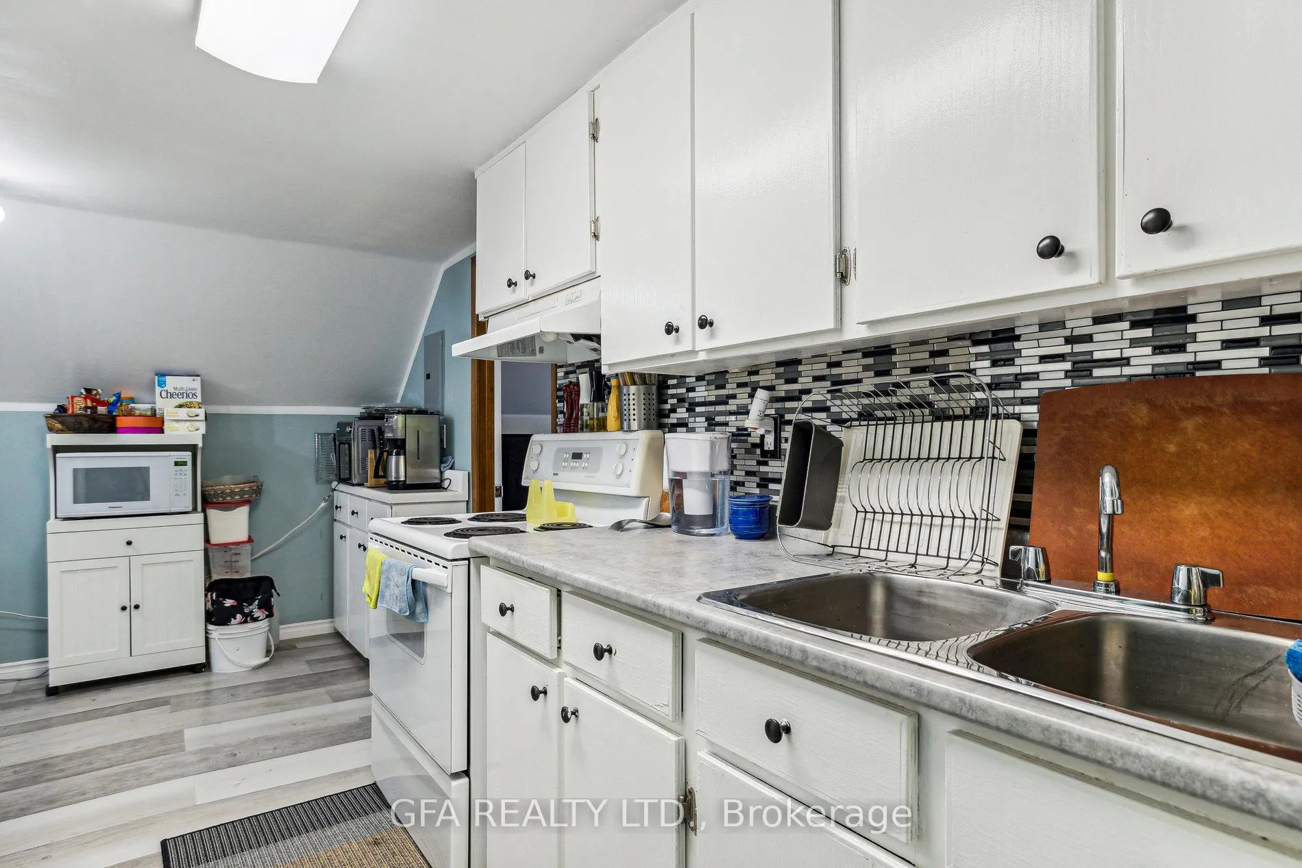 Photo 28 of 313 Upper Gage Avenue, Hamilton, Sunninghill — HOMEH