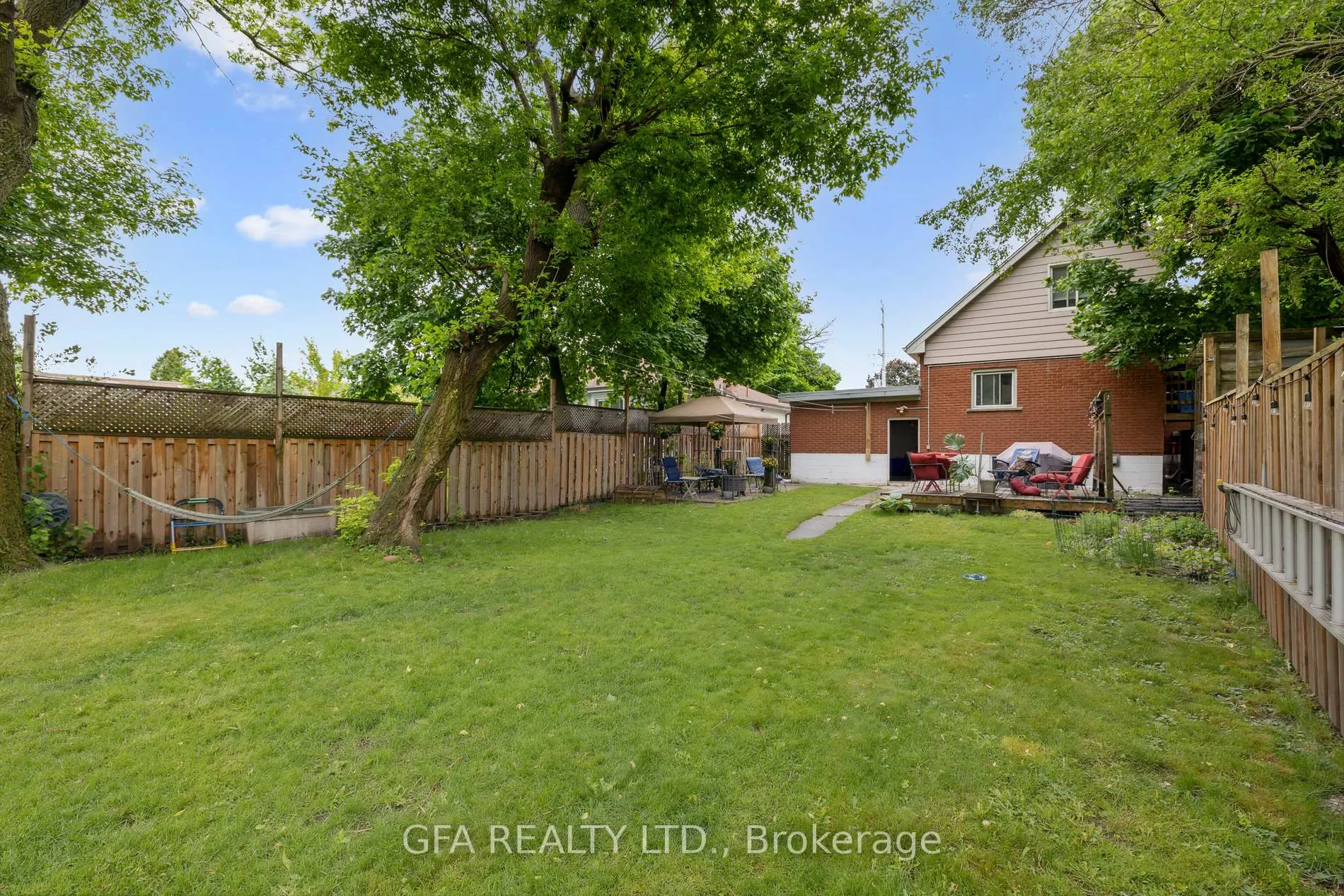 Photo 33 of 313 Upper Gage Avenue, Hamilton, Sunninghill — HOMEH