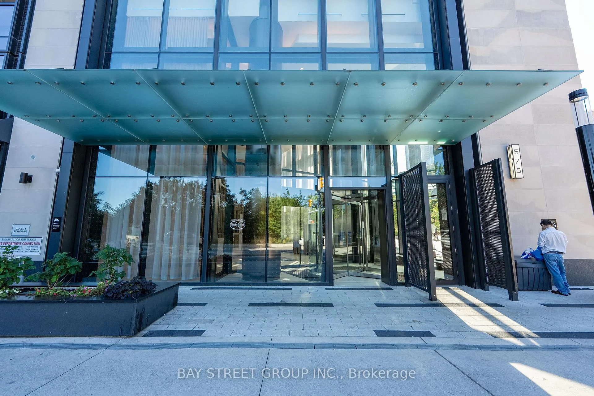 Photo 2 of Unit 3310, 575 Bloor Street E, Toronto, North St. James Town — HOMEH