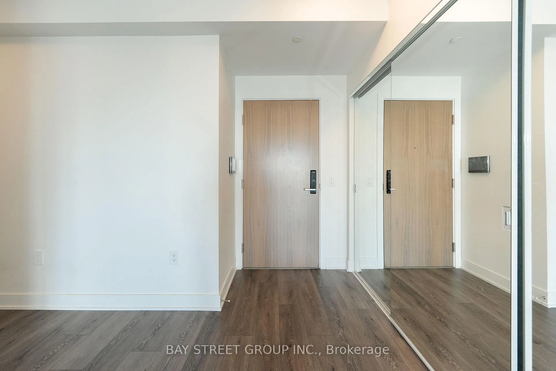 Photo 4 of Unit 3310, 575 Bloor Street E, Toronto, North St. James Town — HOMEH