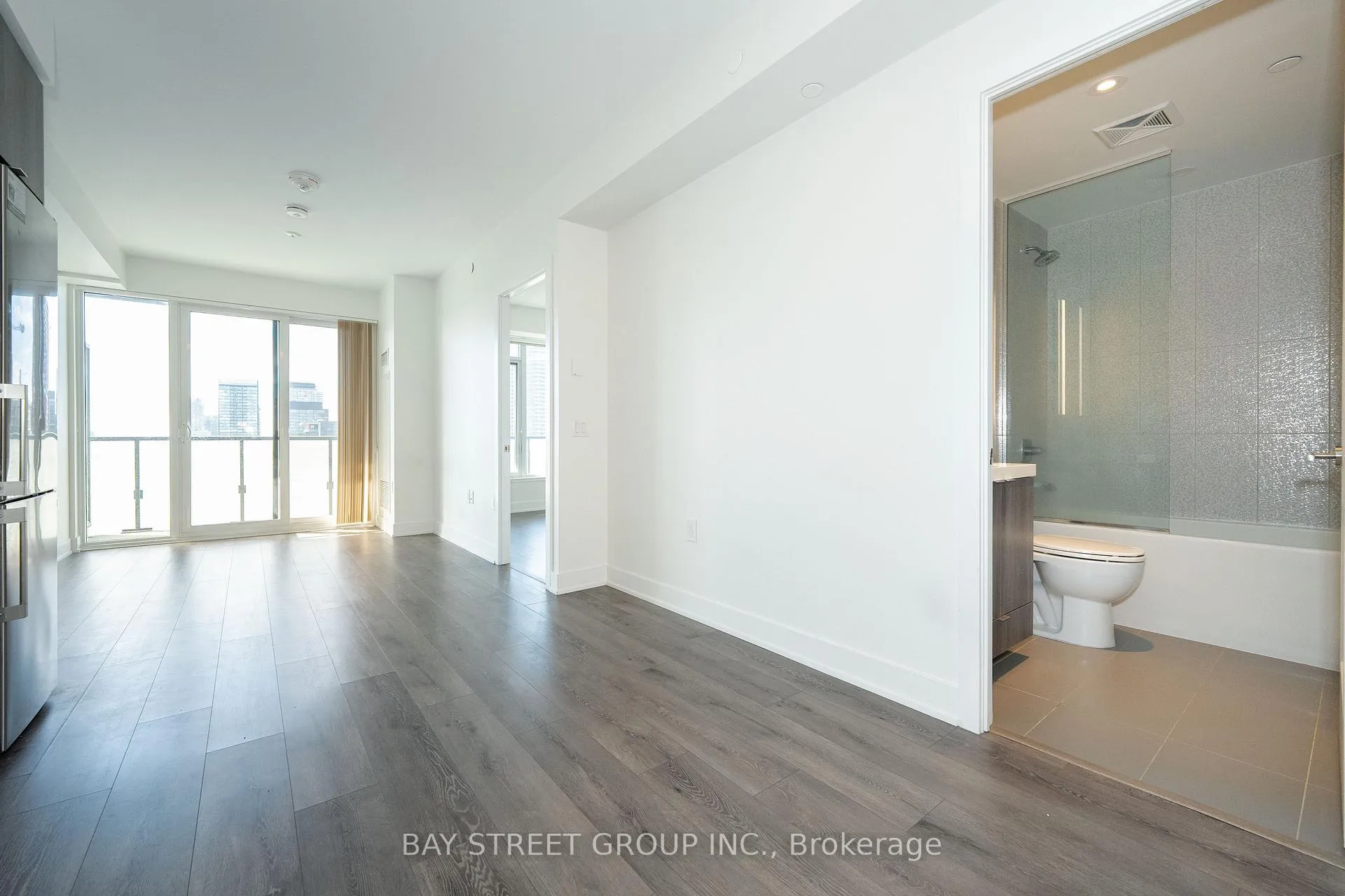 Photo 6 of Unit 3310, 575 Bloor Street E, Toronto, North St. James Town — HOMEH