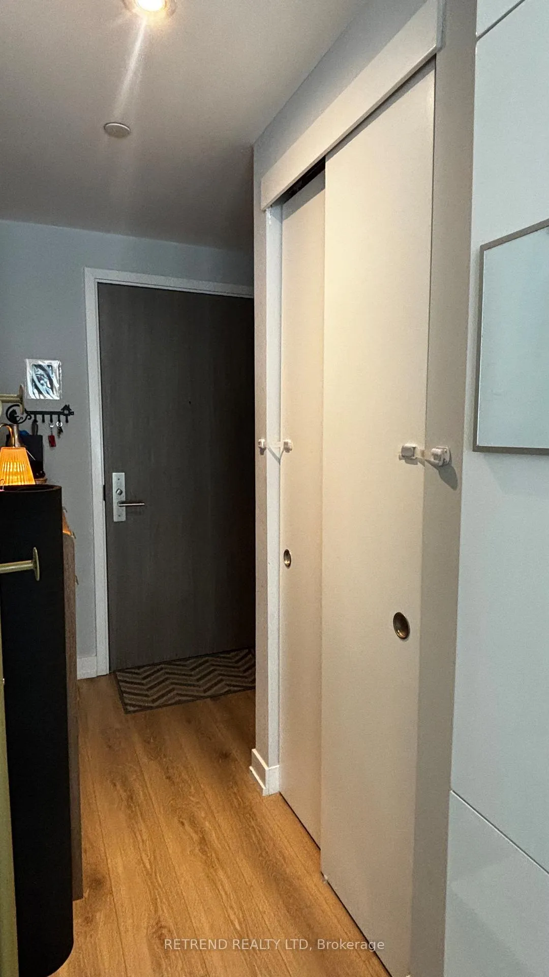 Photo 4 of Unit 1006, 161 Roehampton Avenue, Toronto, Mount Pleasant West — HOMEH