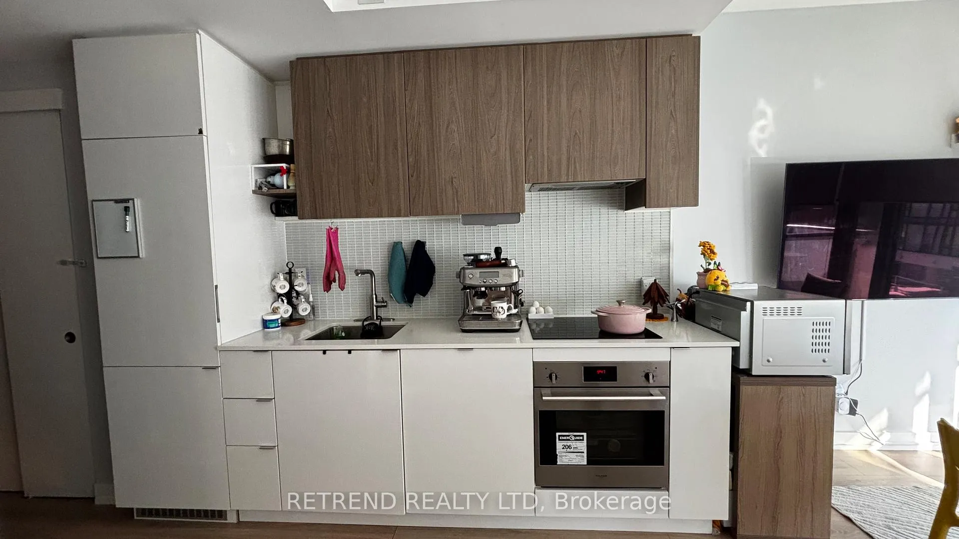 Photo 9 of Unit 1006, 161 Roehampton Avenue, Toronto, Mount Pleasant West — HOMEH