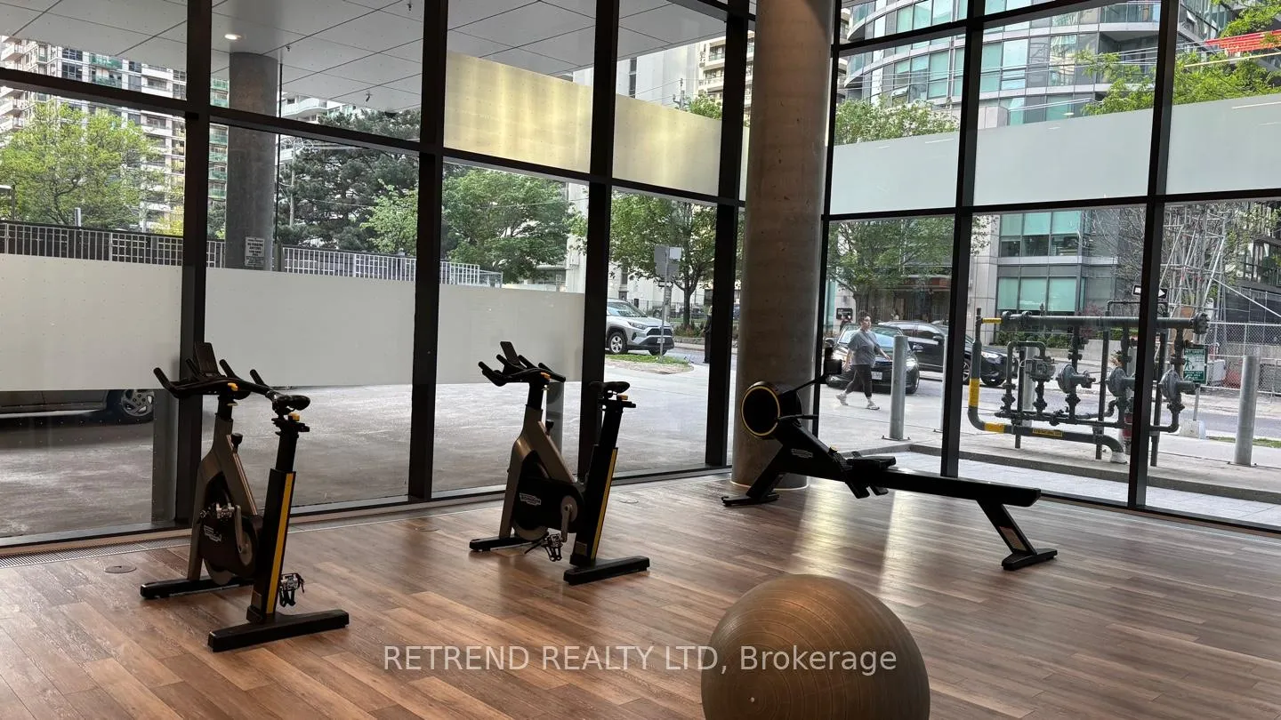 Photo 12 of Unit 1006, 161 Roehampton Avenue, Toronto, Mount Pleasant West — HOMEH