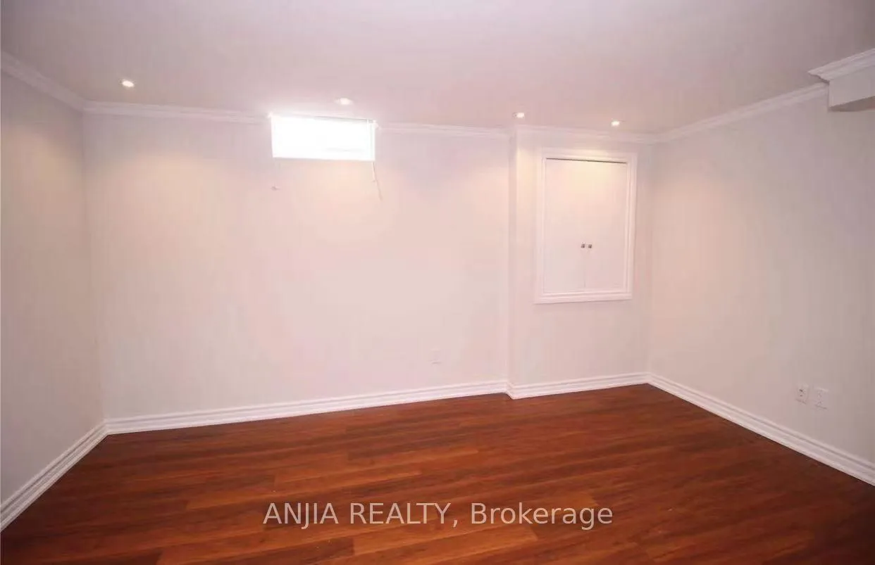 Photo 8 of 24 Jenmat Drive, Markham, Greensborough — HOMEH