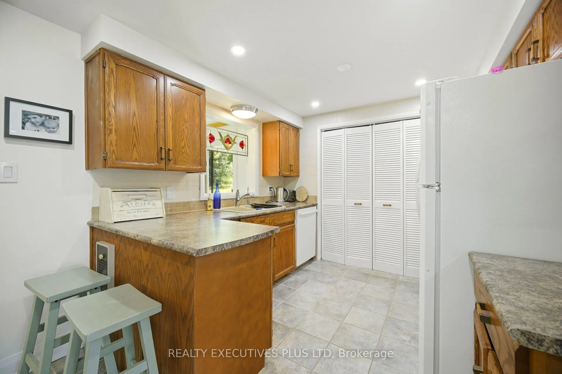 Photo 15 of 3 Pineview Court, New Tecumseth, Rural New Tecumseth — HOMEH