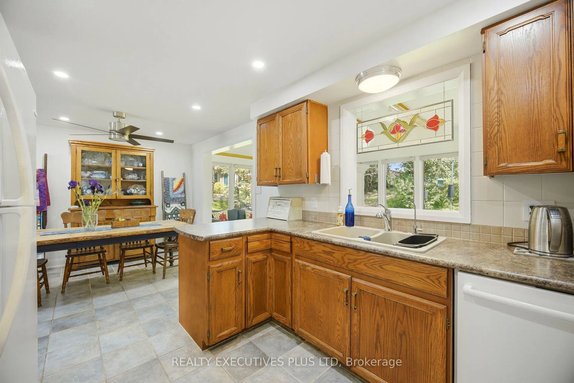 Photo 17 of 3 Pineview Court, New Tecumseth, Rural New Tecumseth — HOMEH