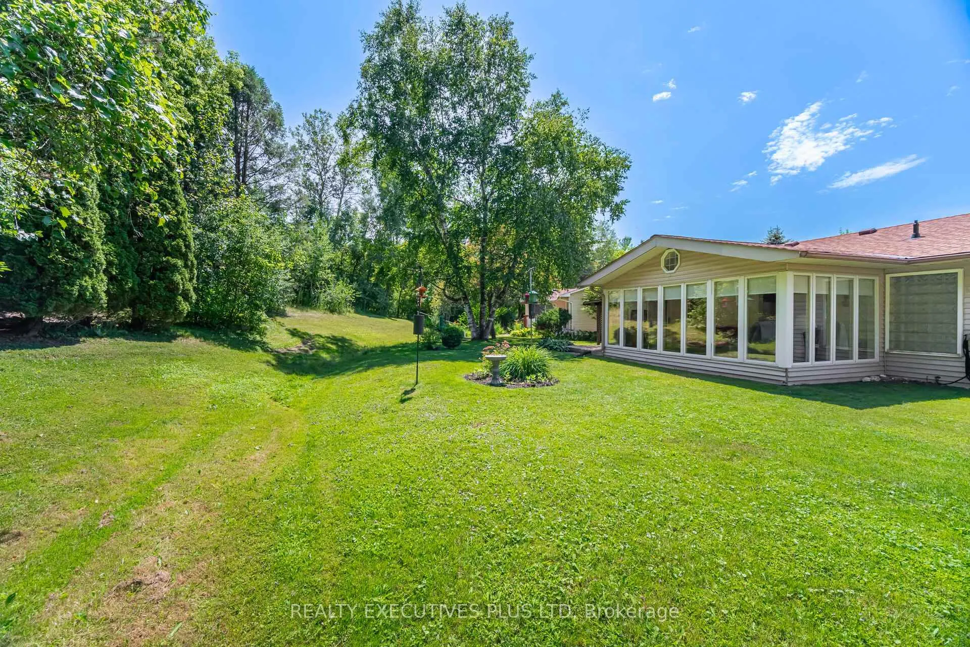 Photo 32 of 3 Pineview Court, New Tecumseth, Rural New Tecumseth — HOMEH