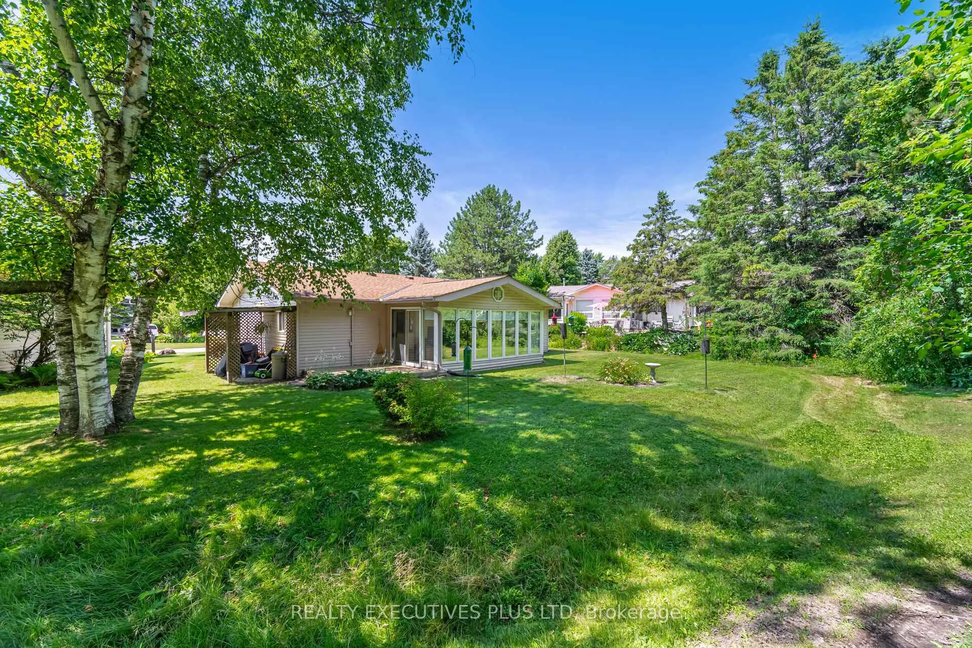 Photo 33 of 3 Pineview Court, New Tecumseth, Rural New Tecumseth — HOMEH