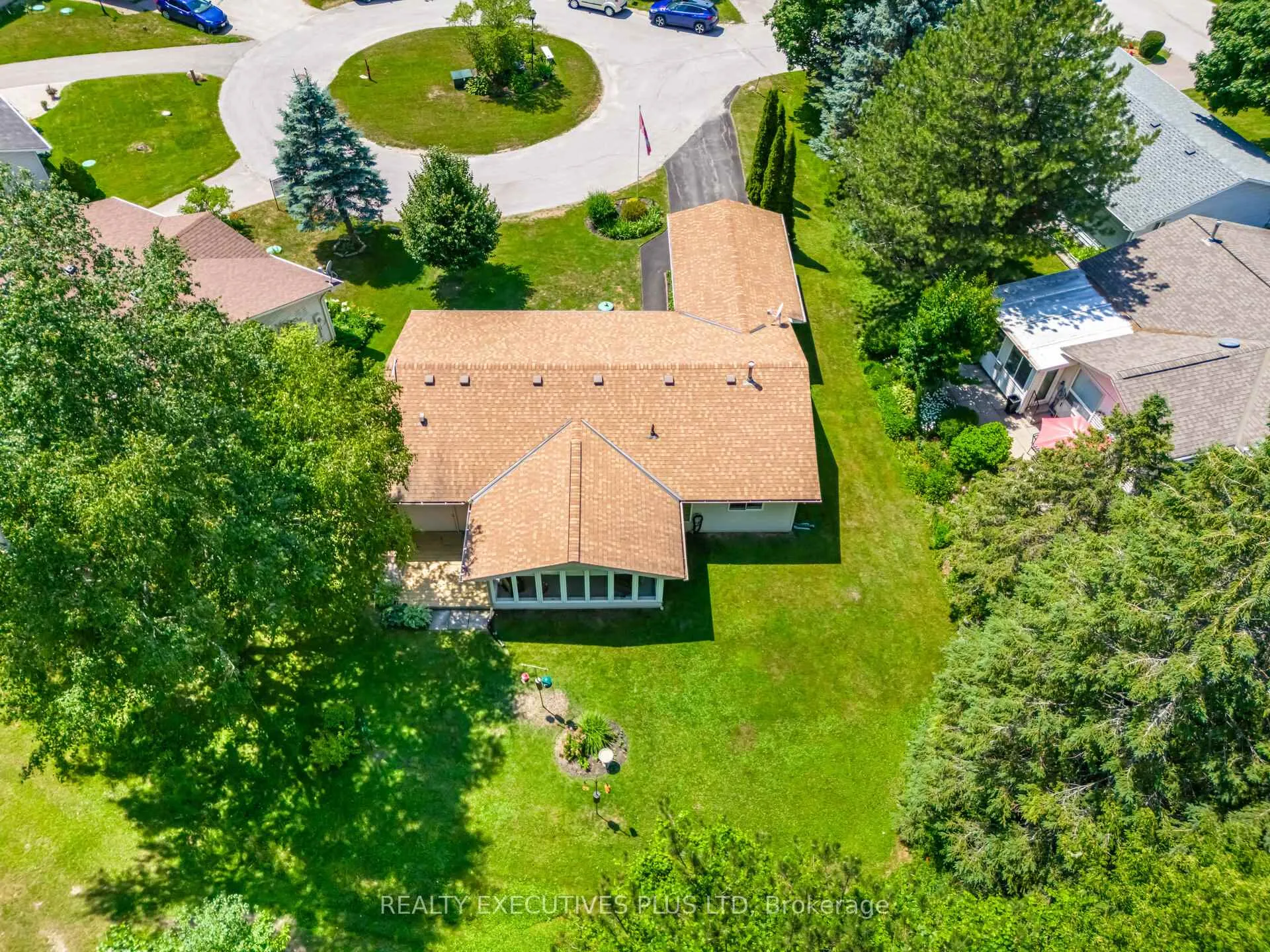 Photo 34 of 3 Pineview Court, New Tecumseth, Rural New Tecumseth — HOMEH