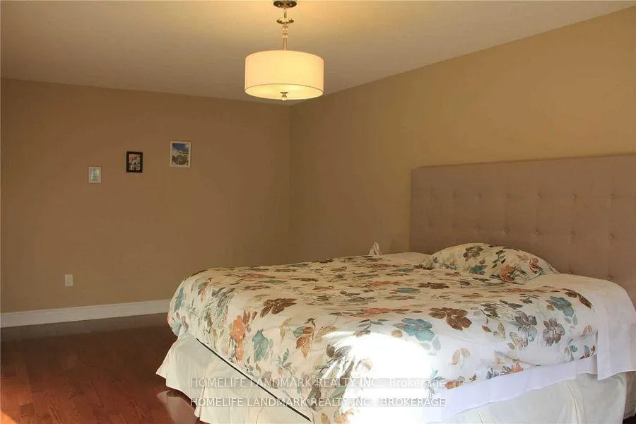 Photo 5 of 2245 Carm Drive, Oakville, Westmount — HOMEH
