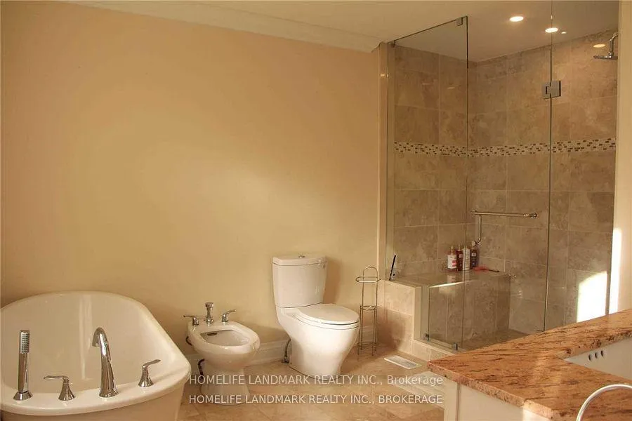 Photo 12 of 2245 Carm Drive, Oakville, Westmount — HOMEH